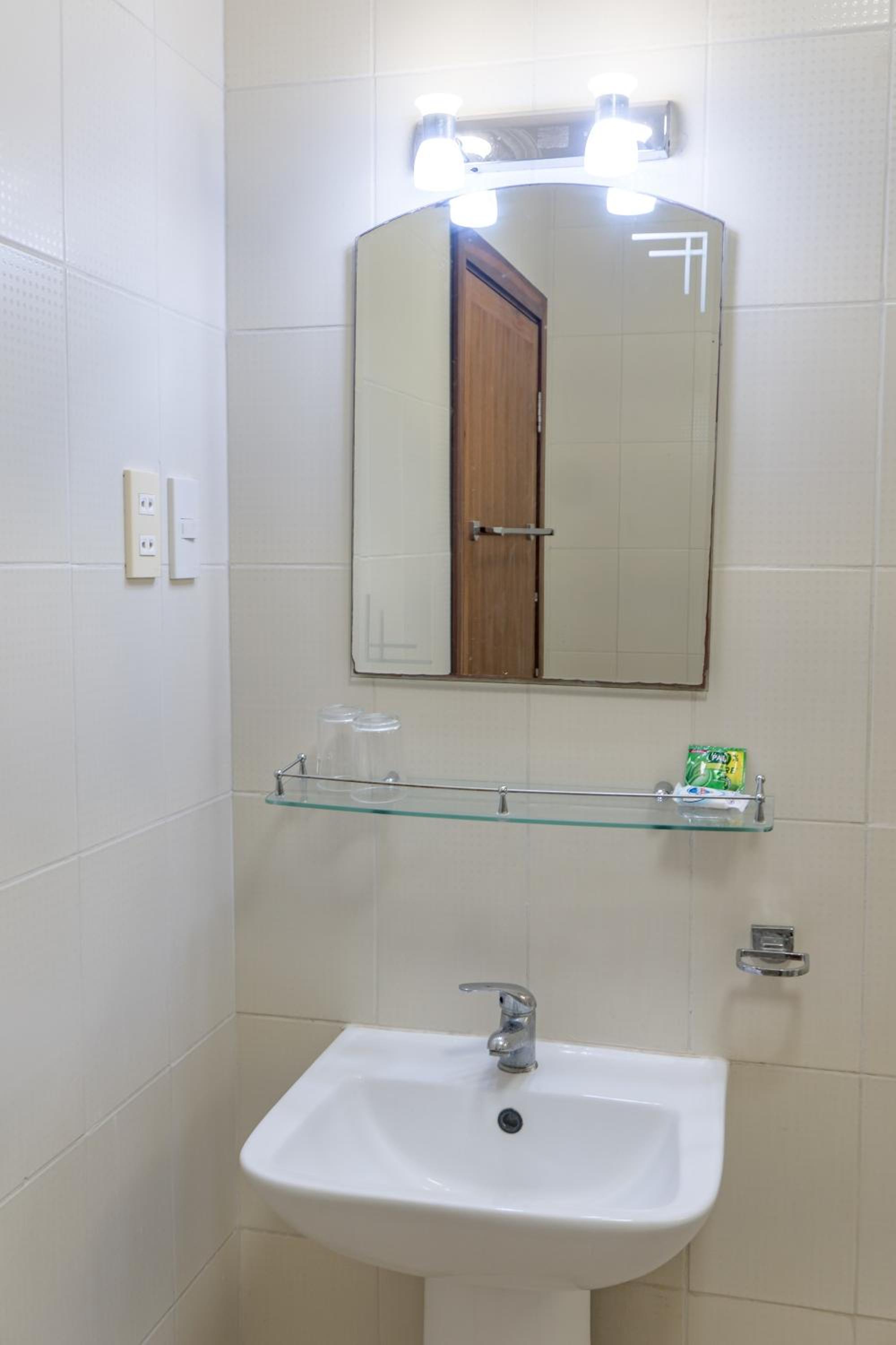 Superior Double or Twin Room - Photo 11