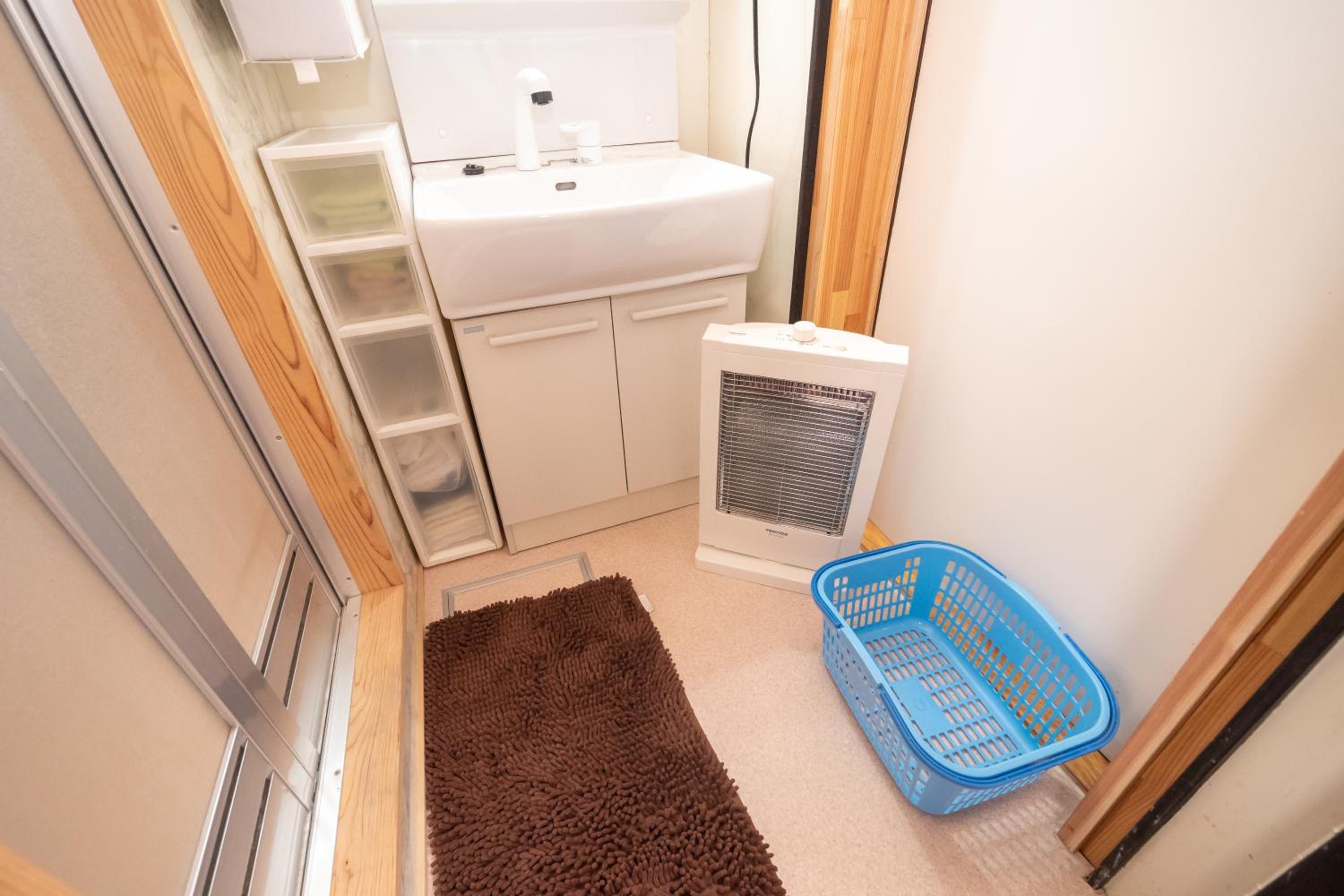 Japanese-Style Townhouse - Photo 30