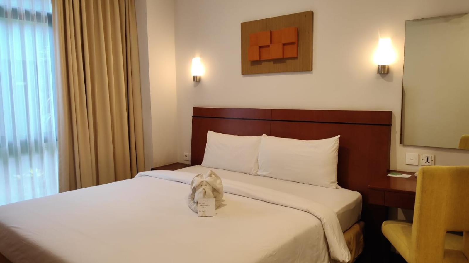 Three-Bedroom Suite - Photo 8