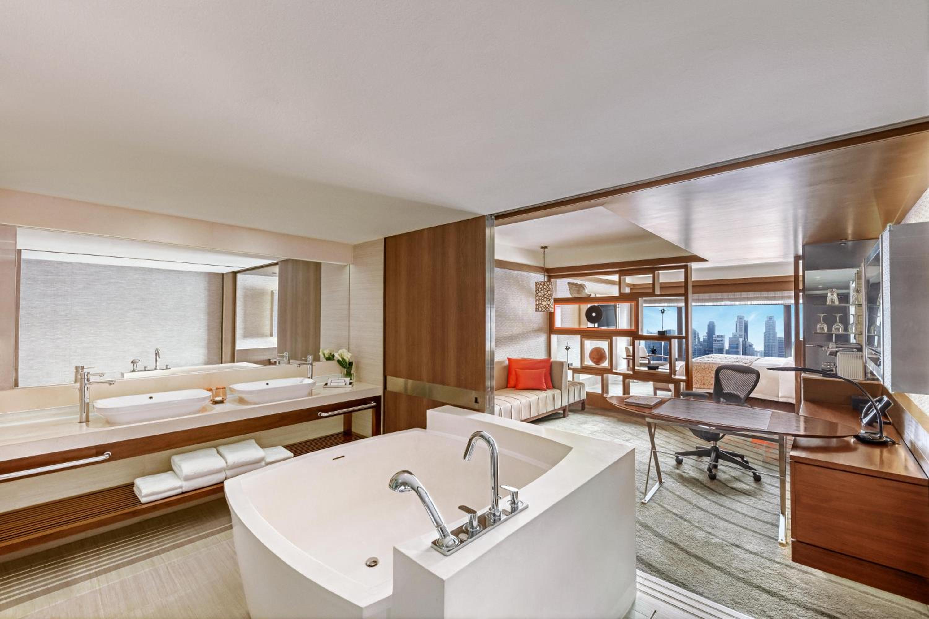 Pacific Club Select Studio