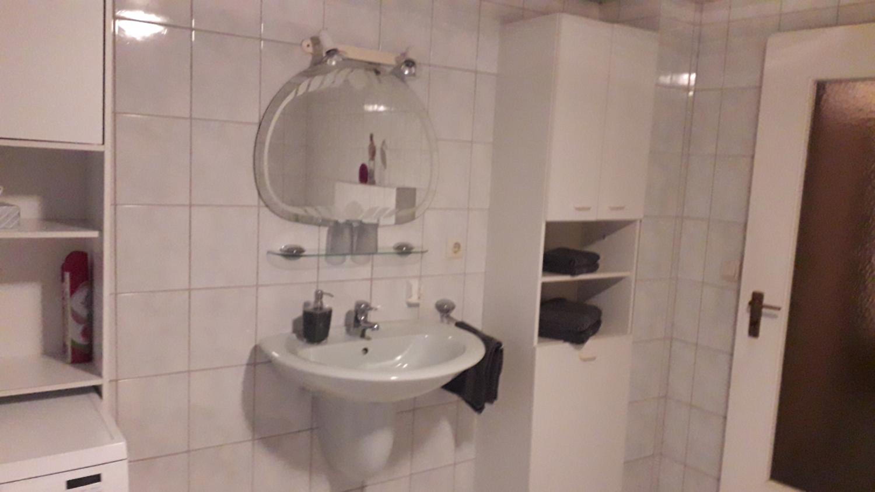 One-Bedroom Apartment - Photo 10