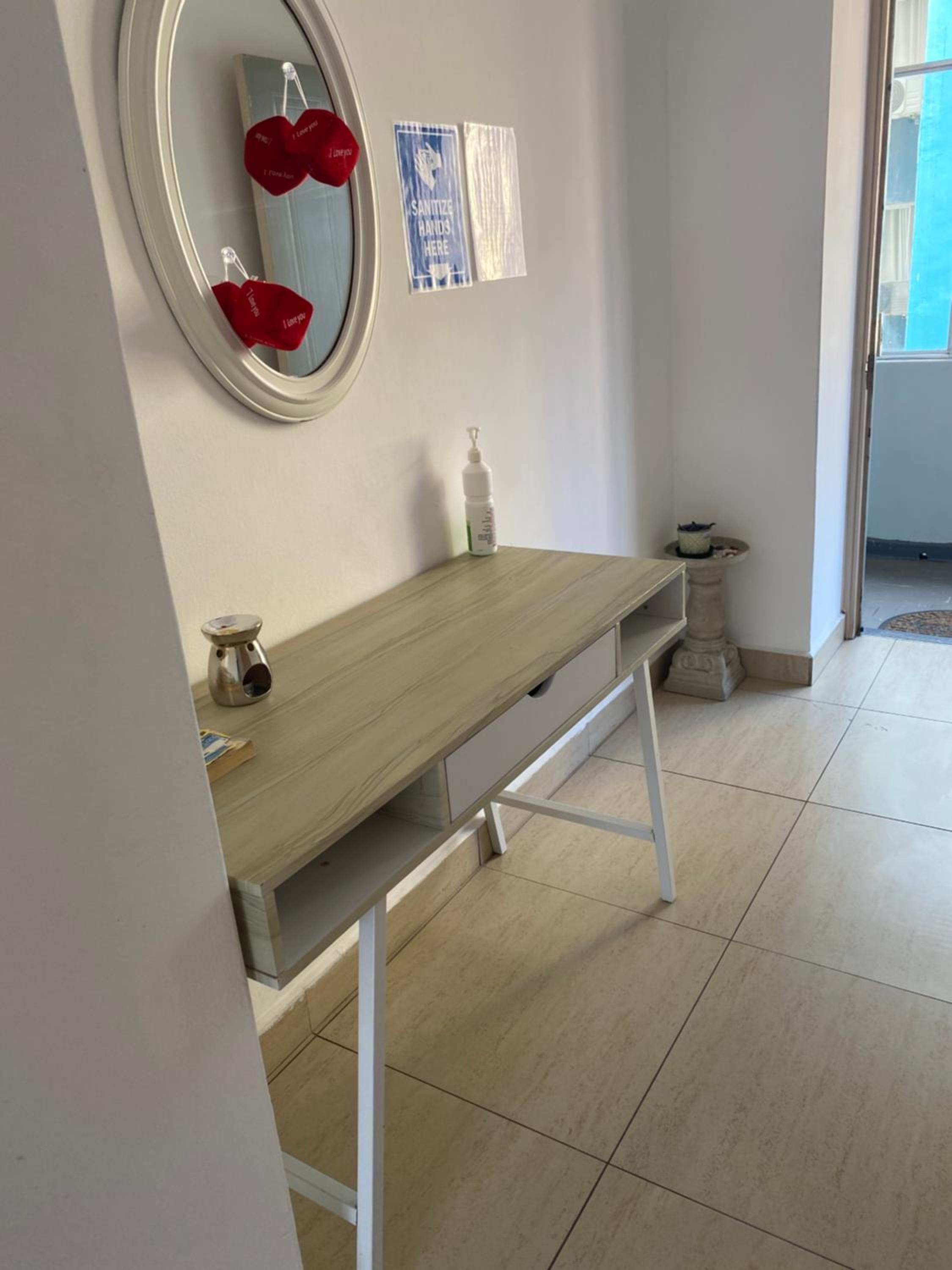 One-Bedroom Apartment - Photo 19