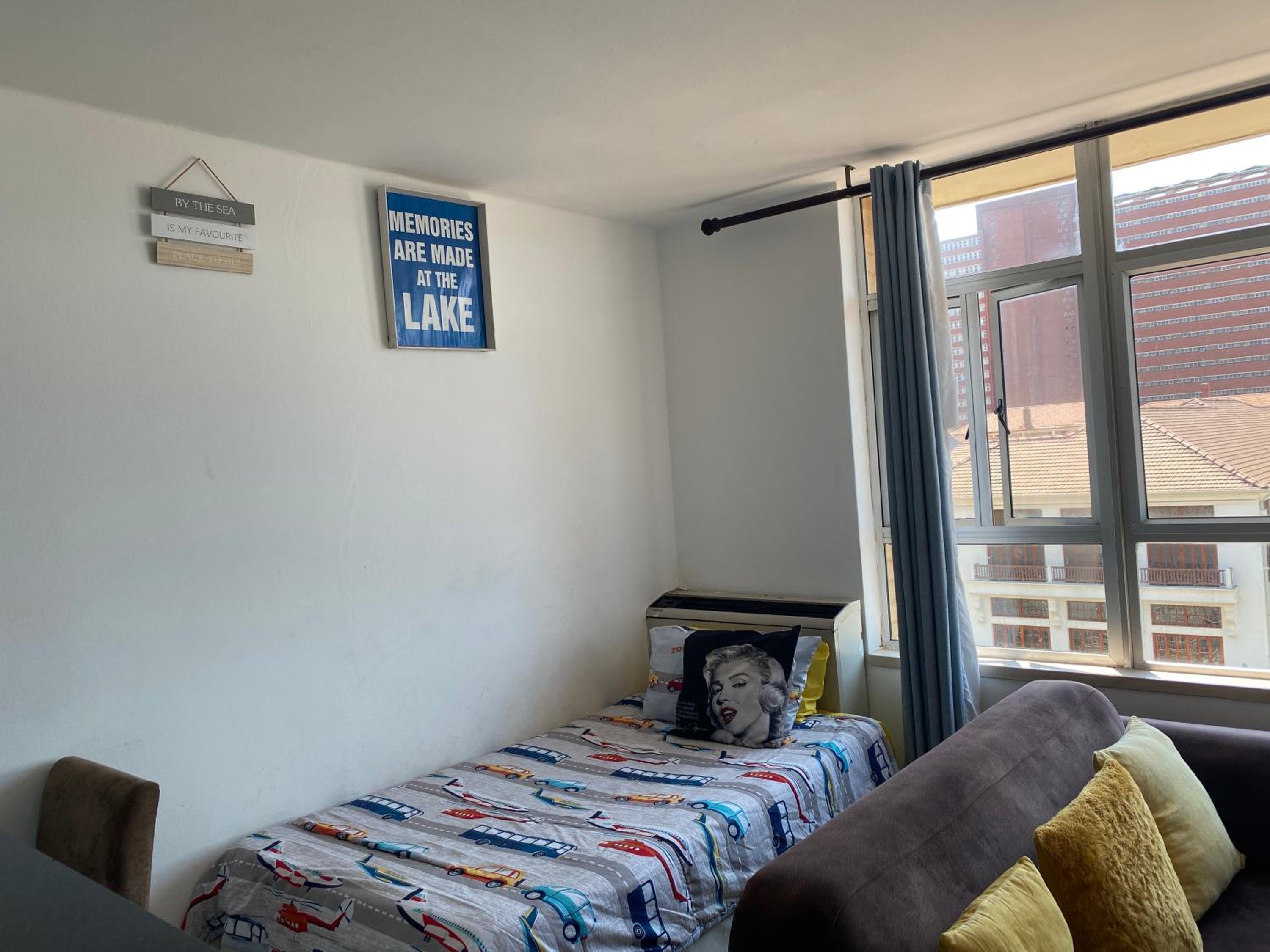 One-Bedroom Apartment - Photo 11