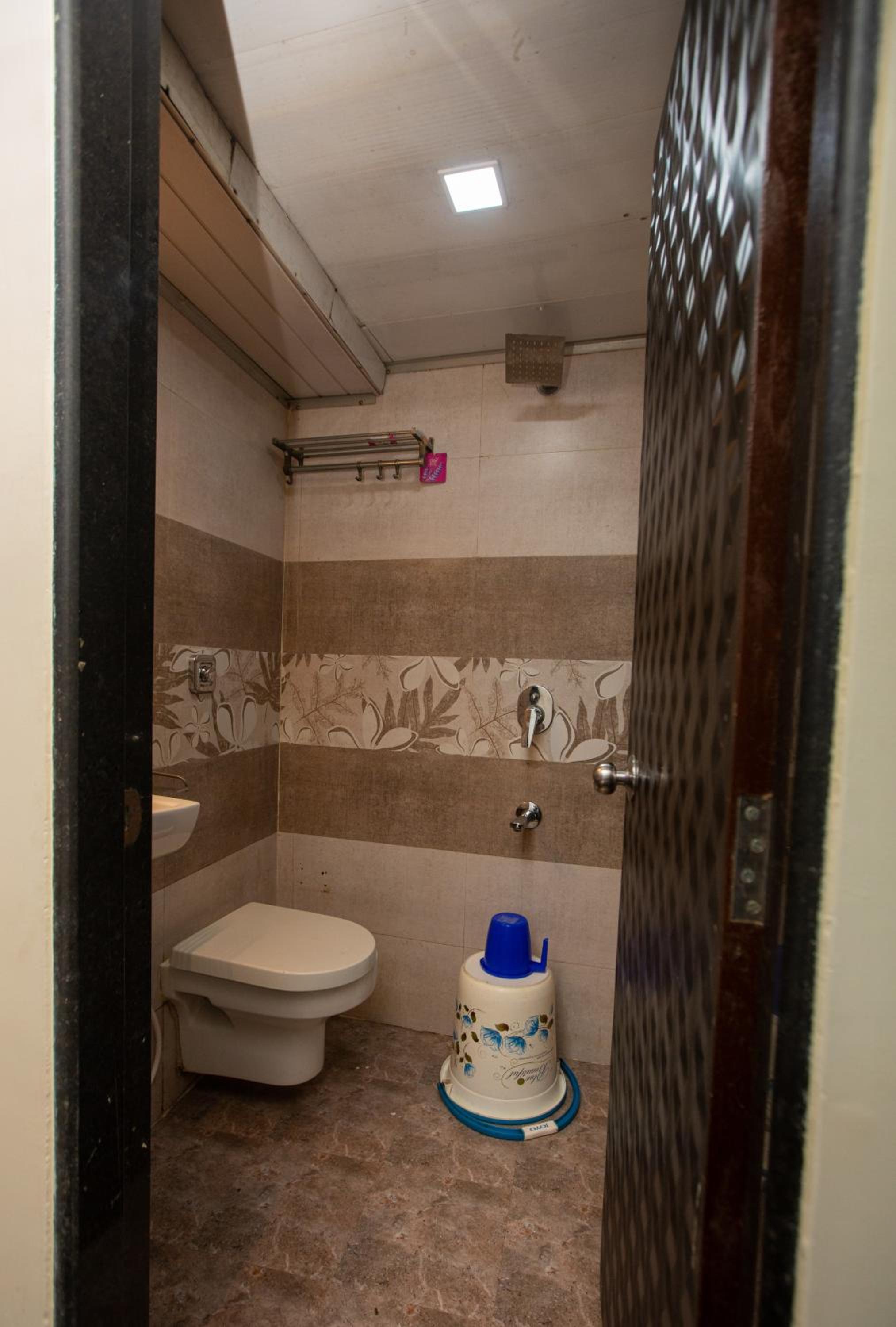 Deluxe Room - Photo 7