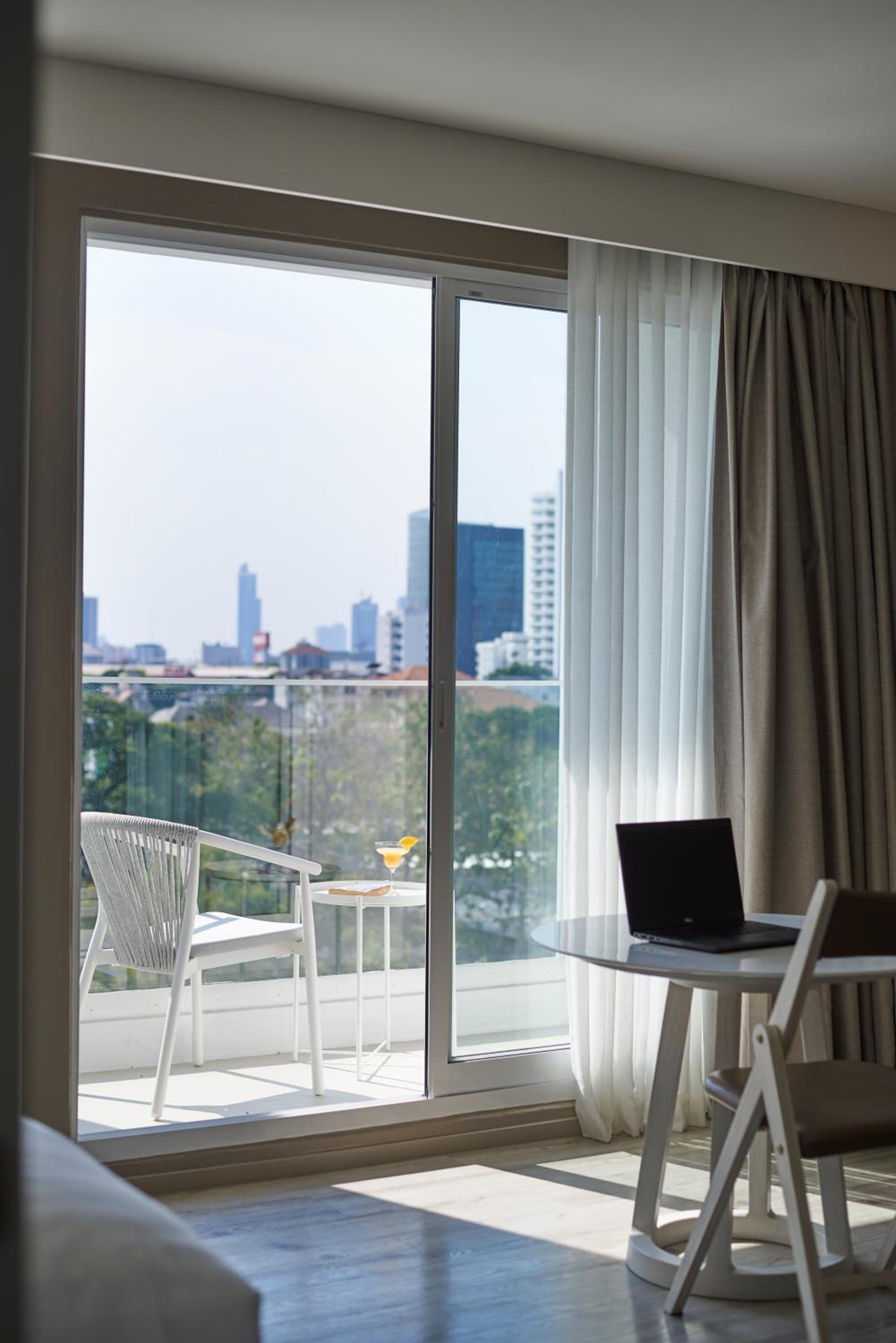 Studio with Balcony photo 3