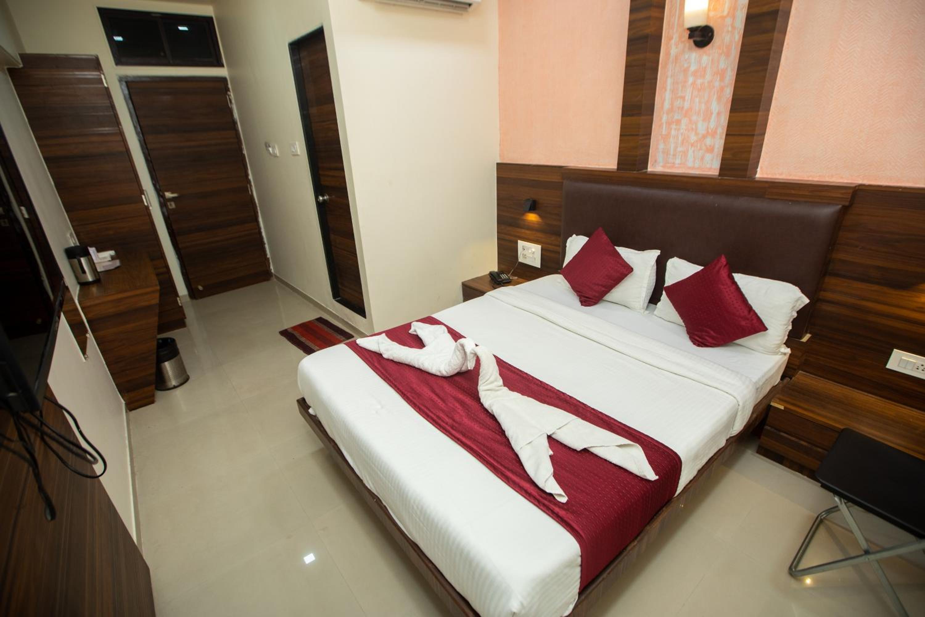 Executive Room - Photo 3