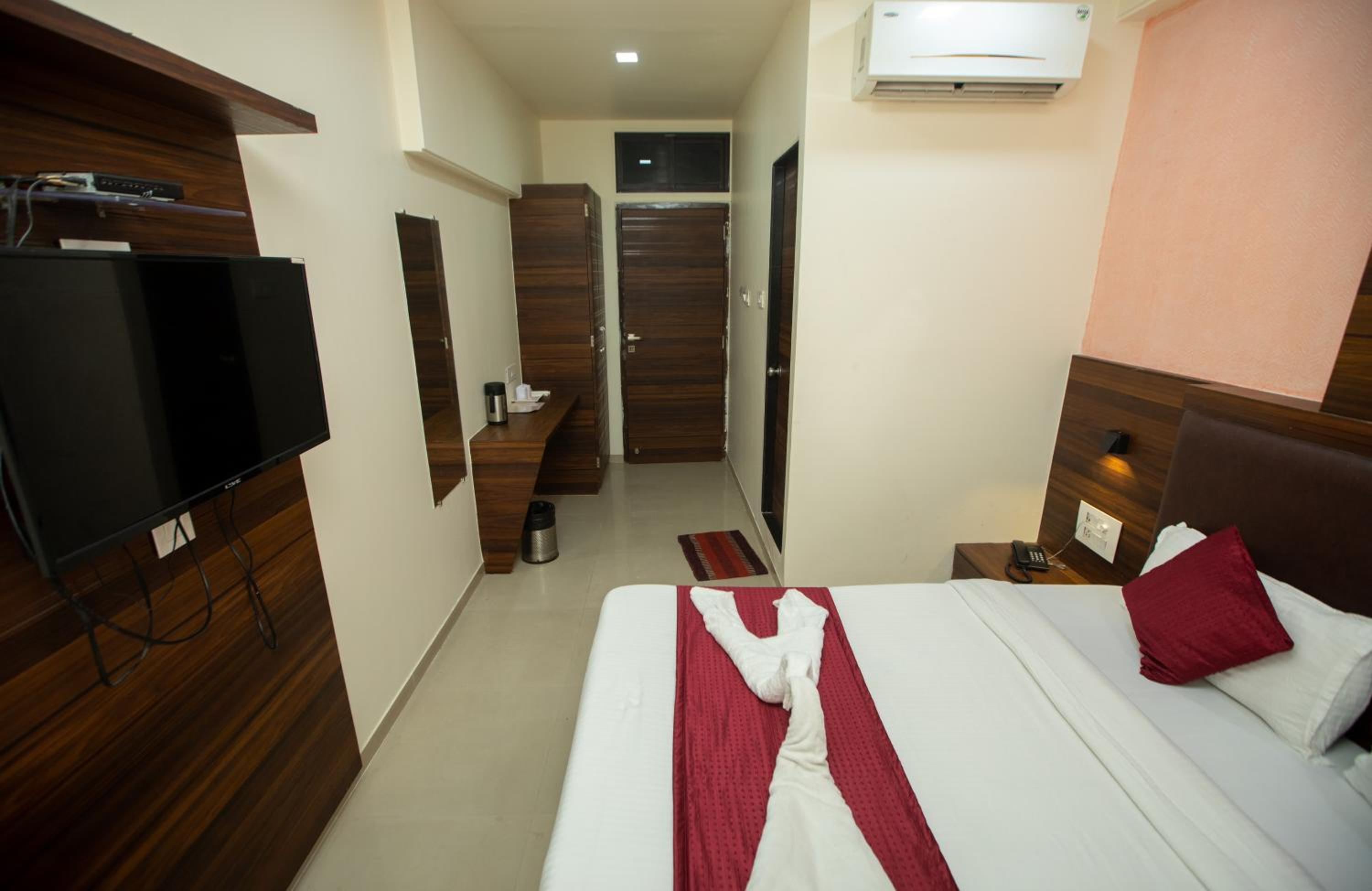 Executive Room - Photo 4