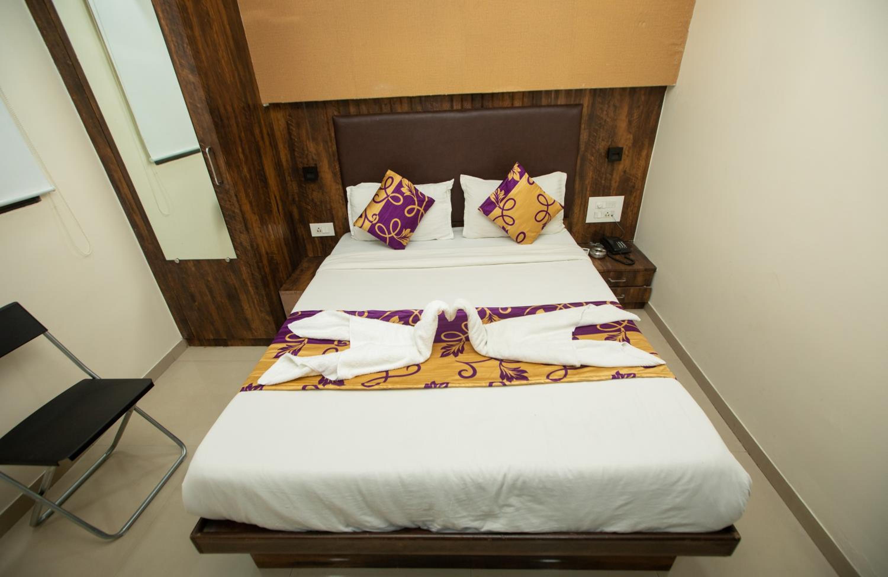 Deluxe Room - Photo 26