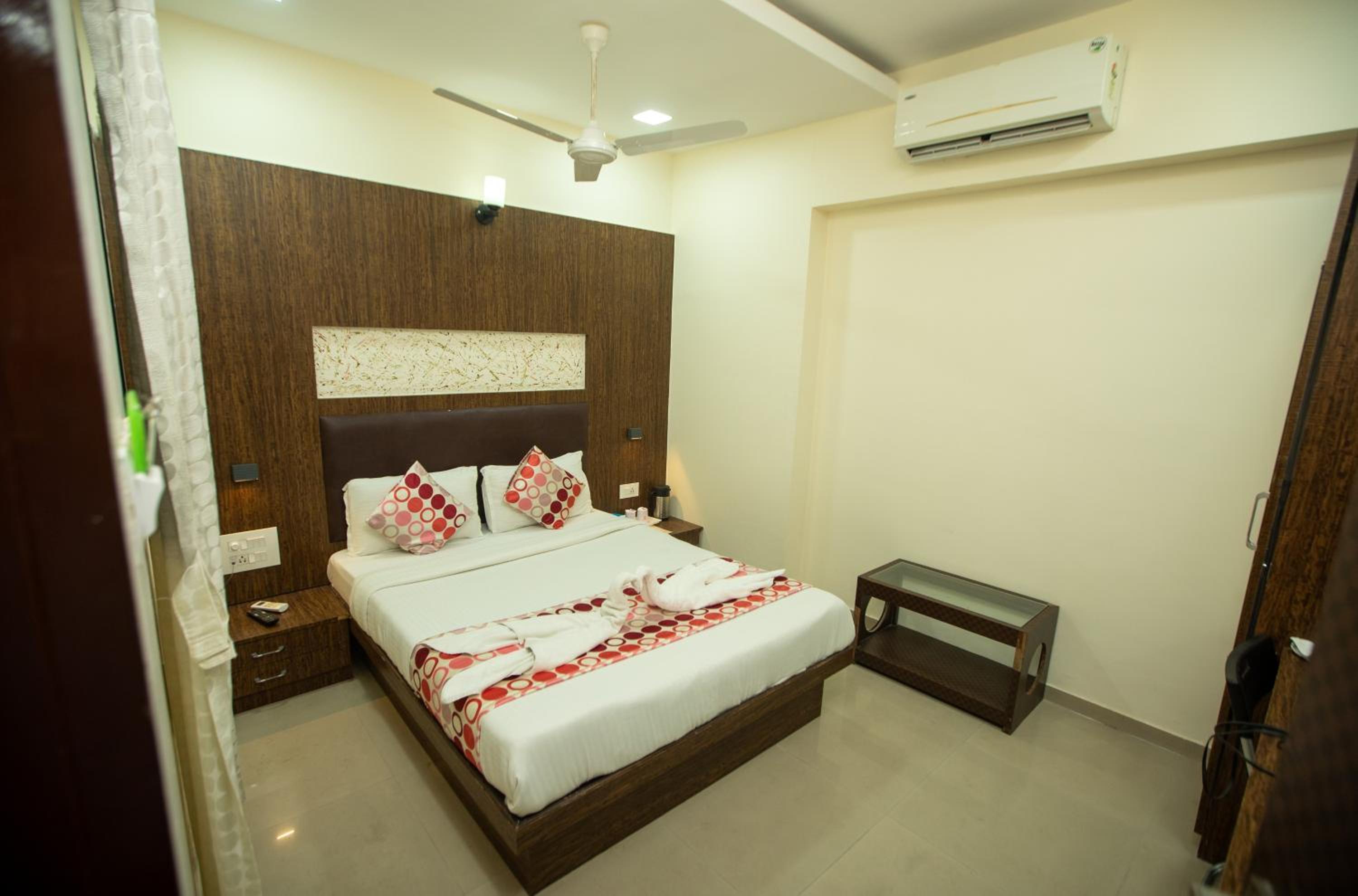 Executive Room - Photo 5
