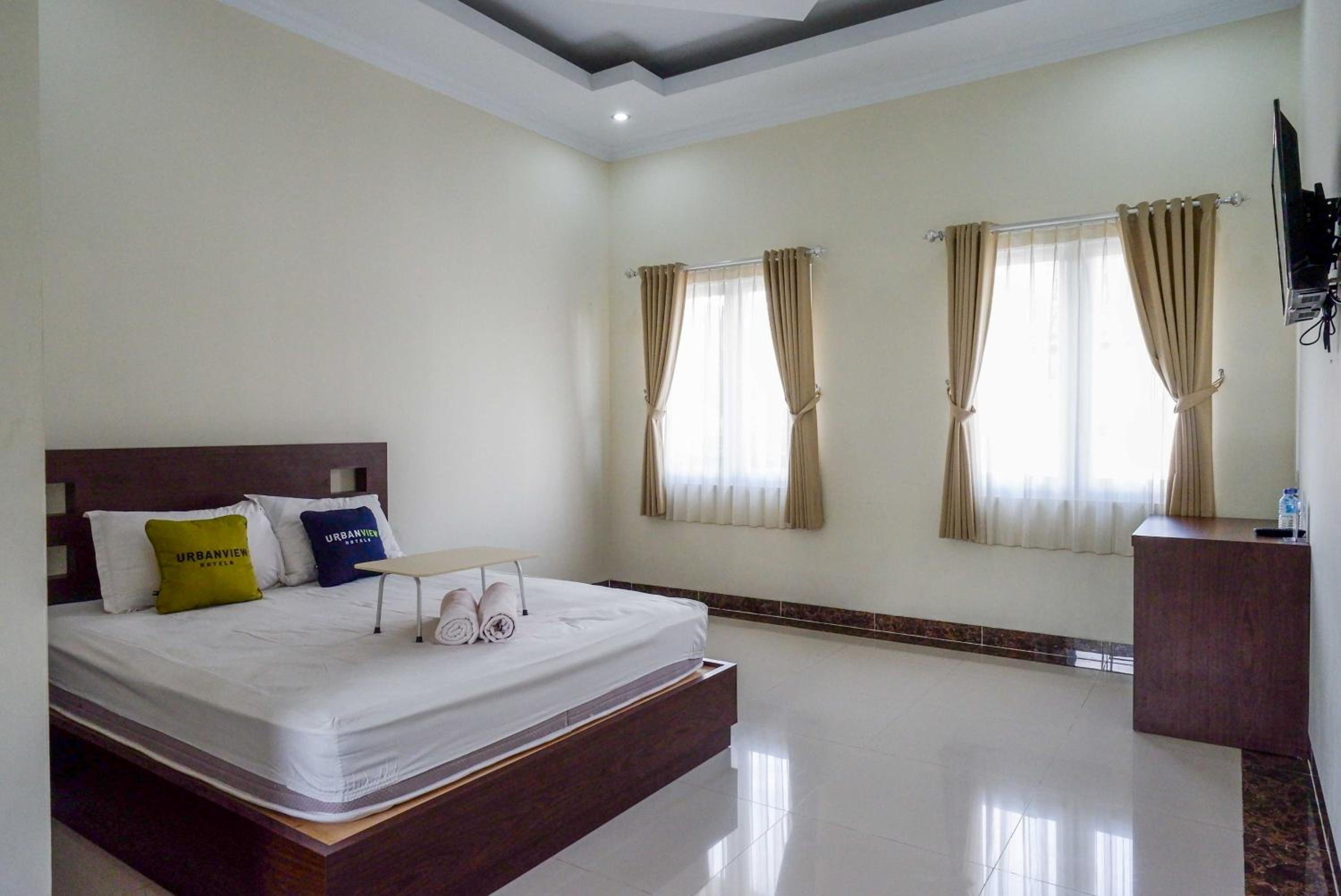 Deluxe Room - Photo 11