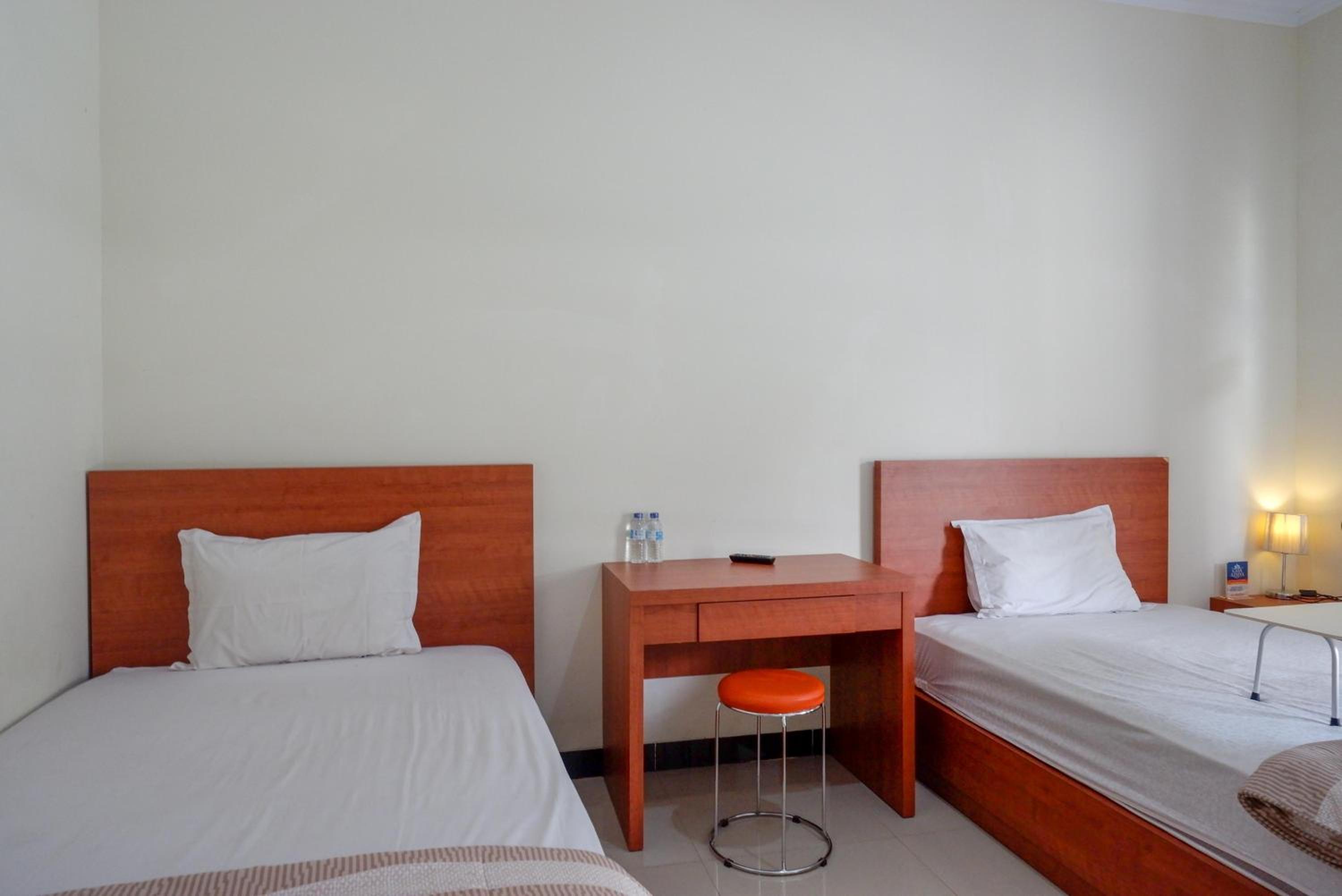 Superior Twin Room - Photo 12
