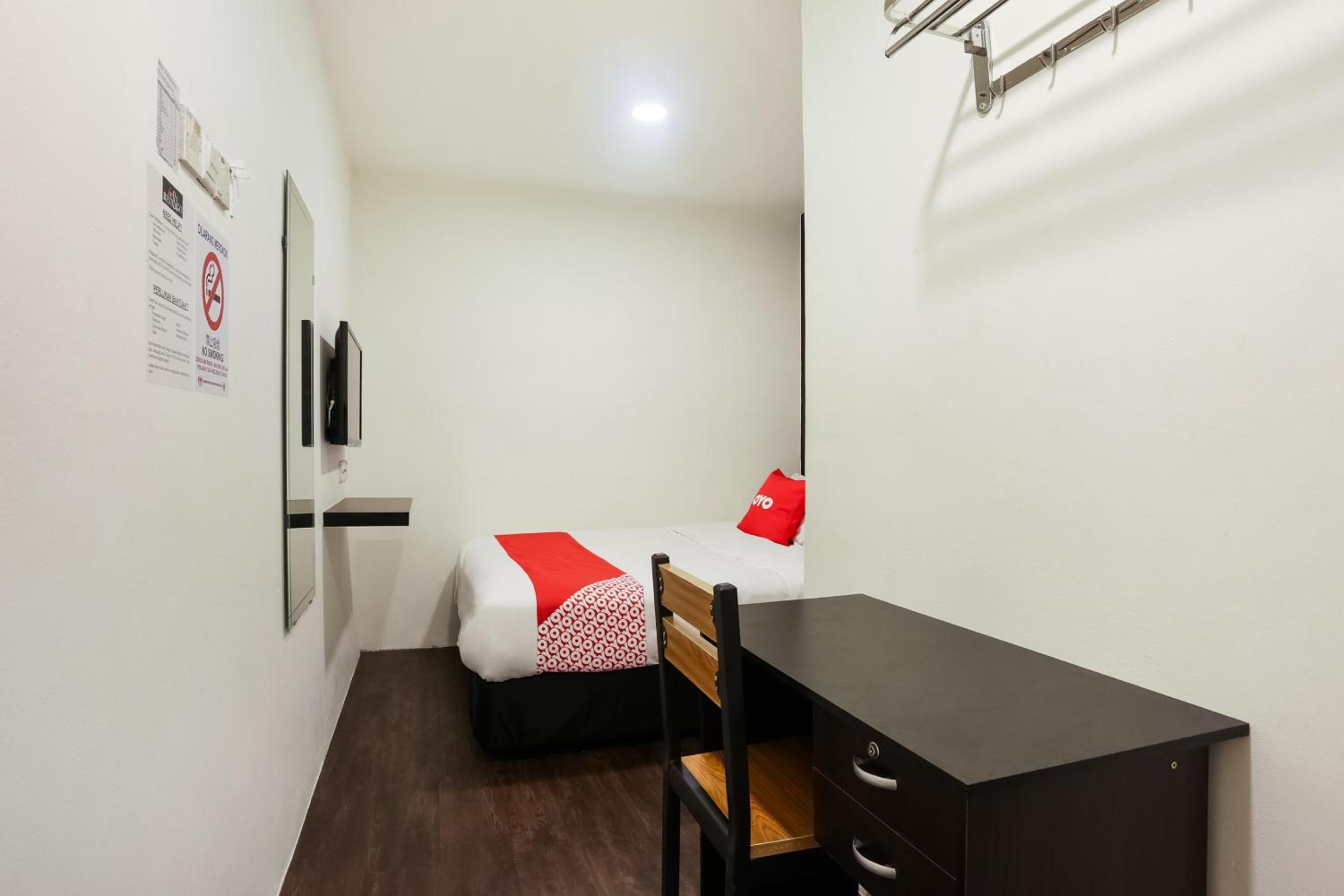 Standard Queen Room - Photo 2