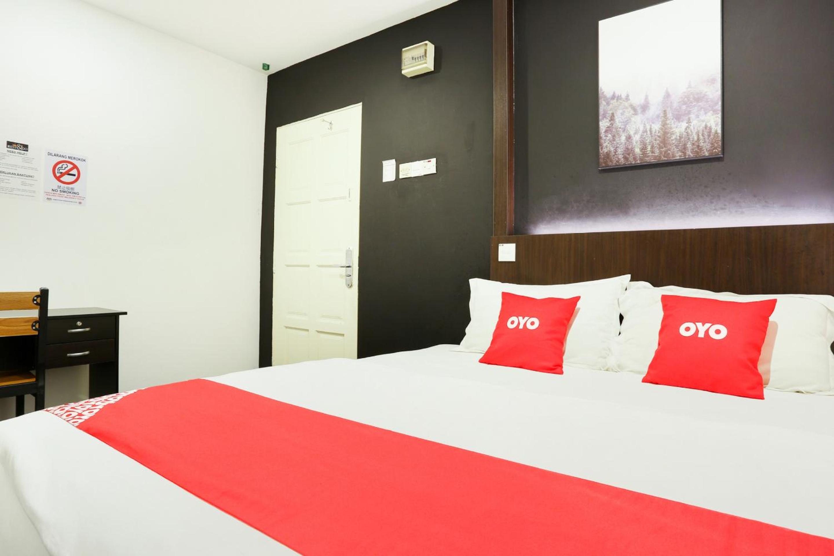 Standard King Room - Photo 2