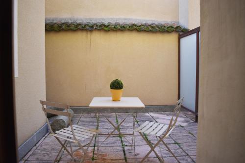 Double Room with Patio photo 3