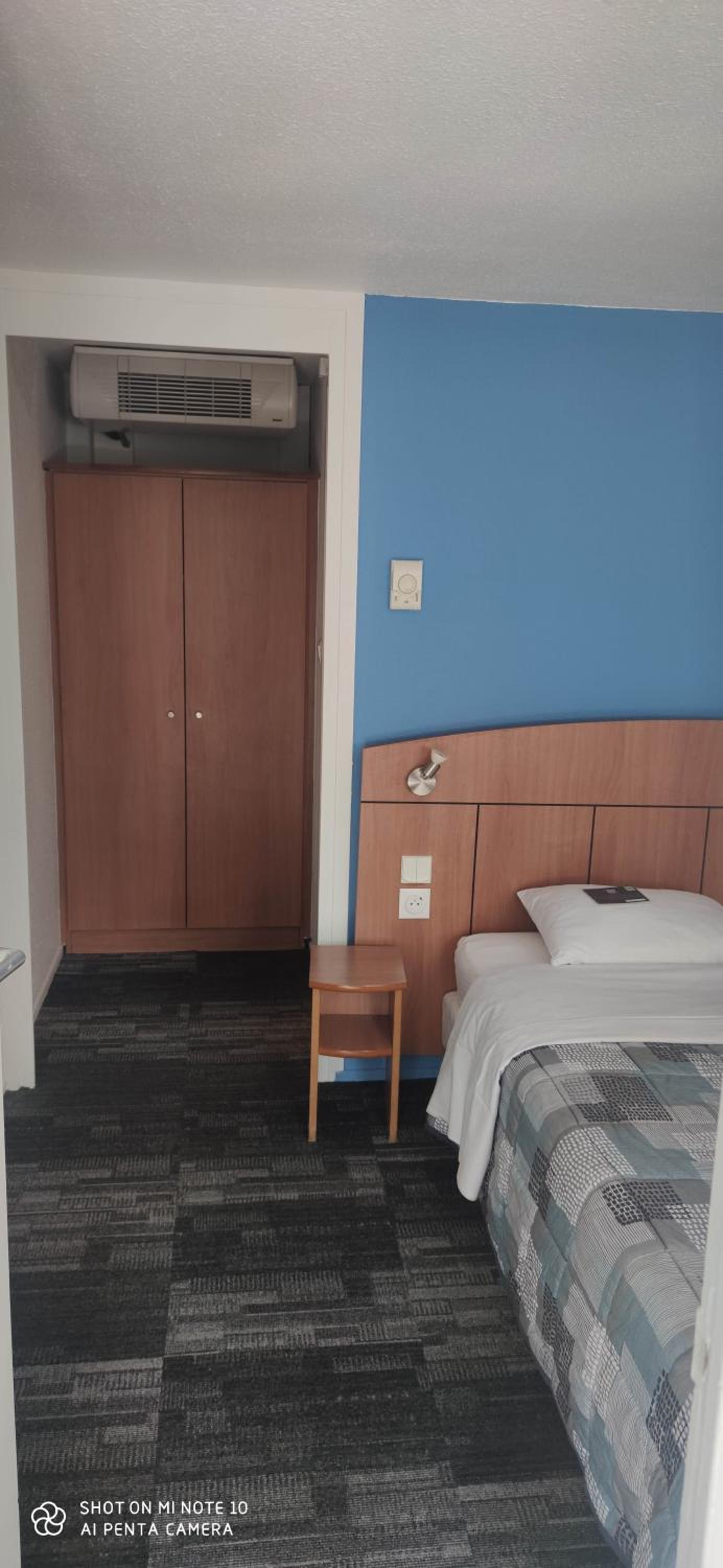 Double Room - Photo 5