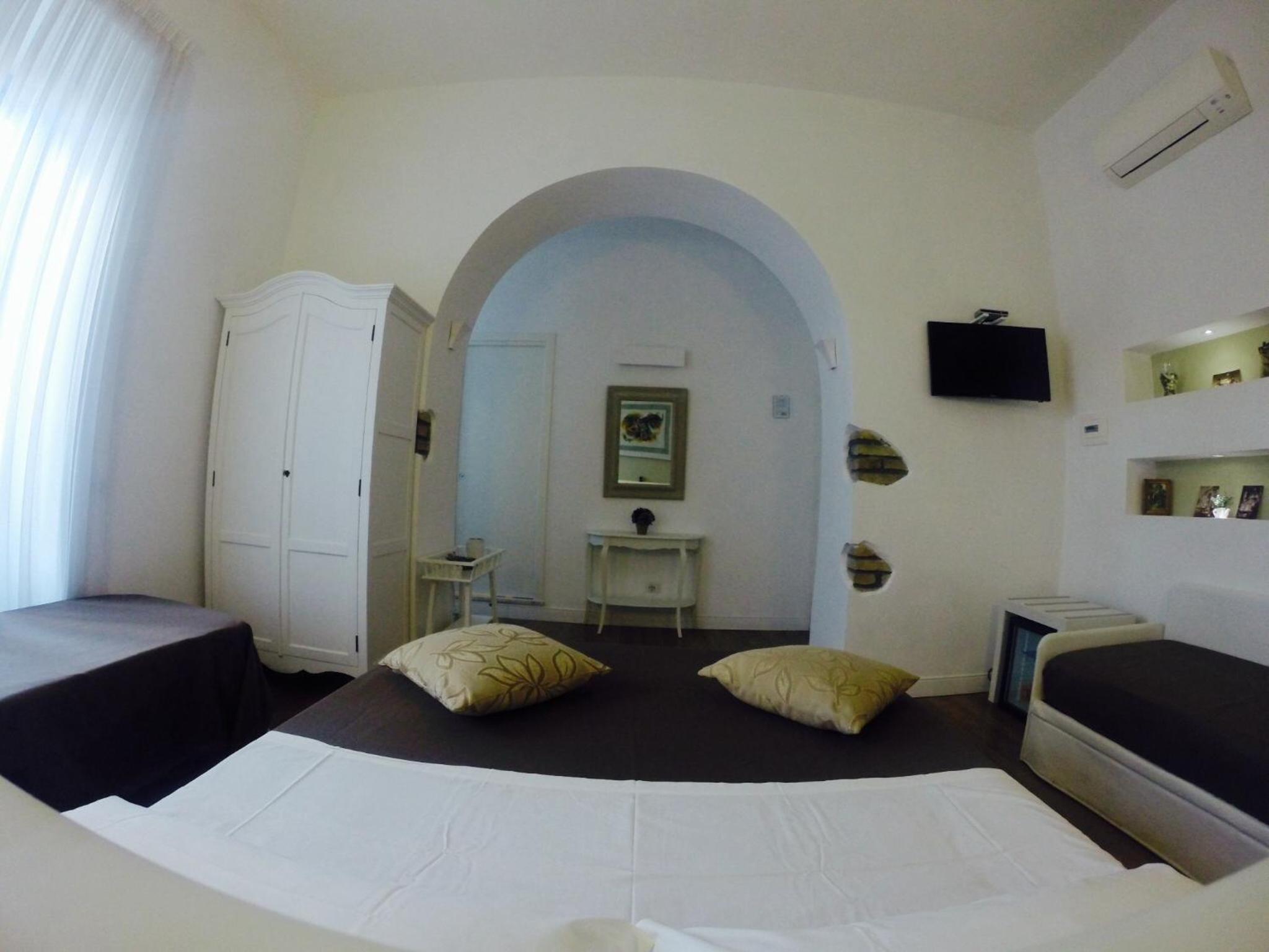 Triple Room photo 2