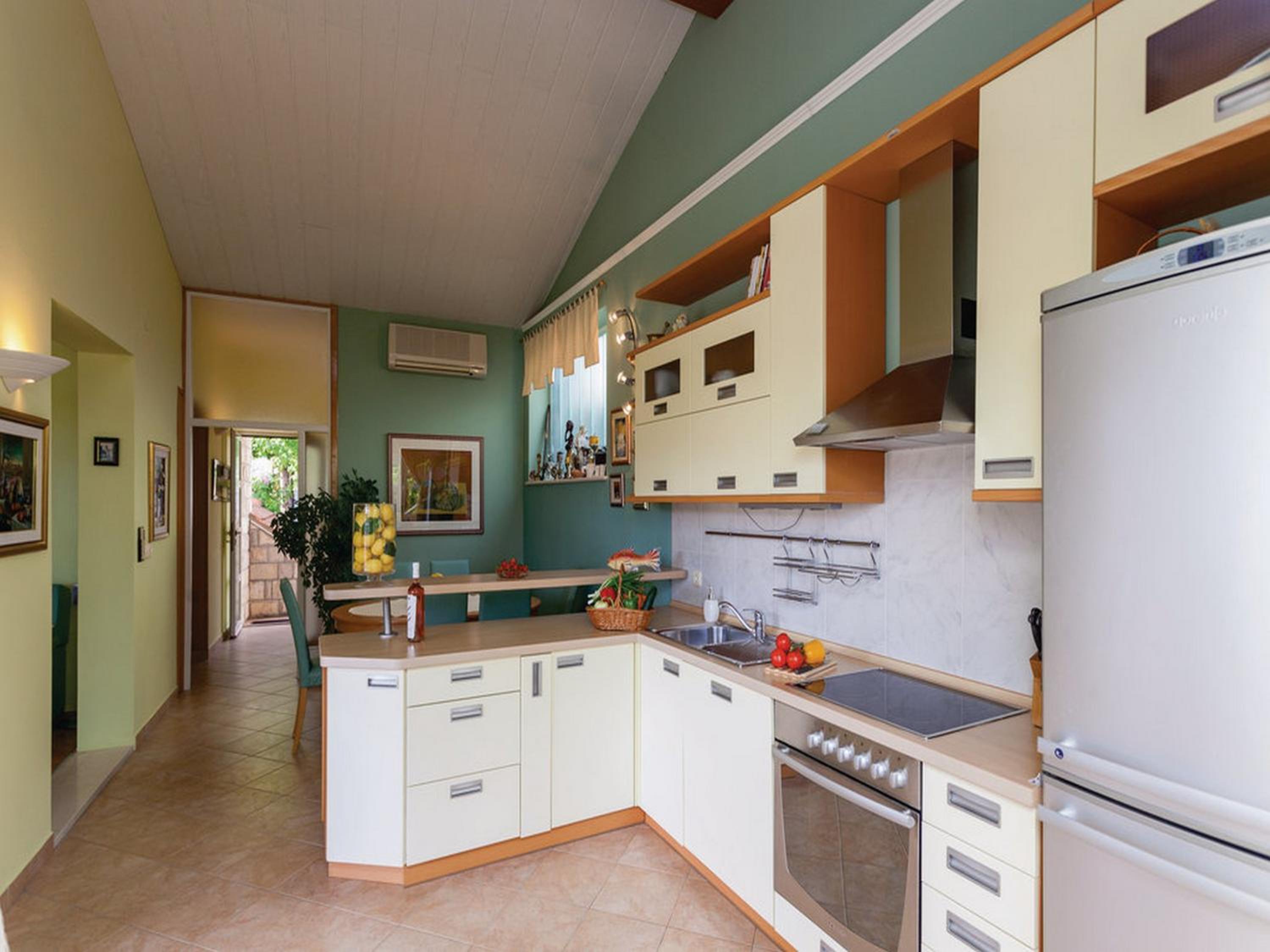 Three bedroom Apartment with Terrace and Sea View photo 3