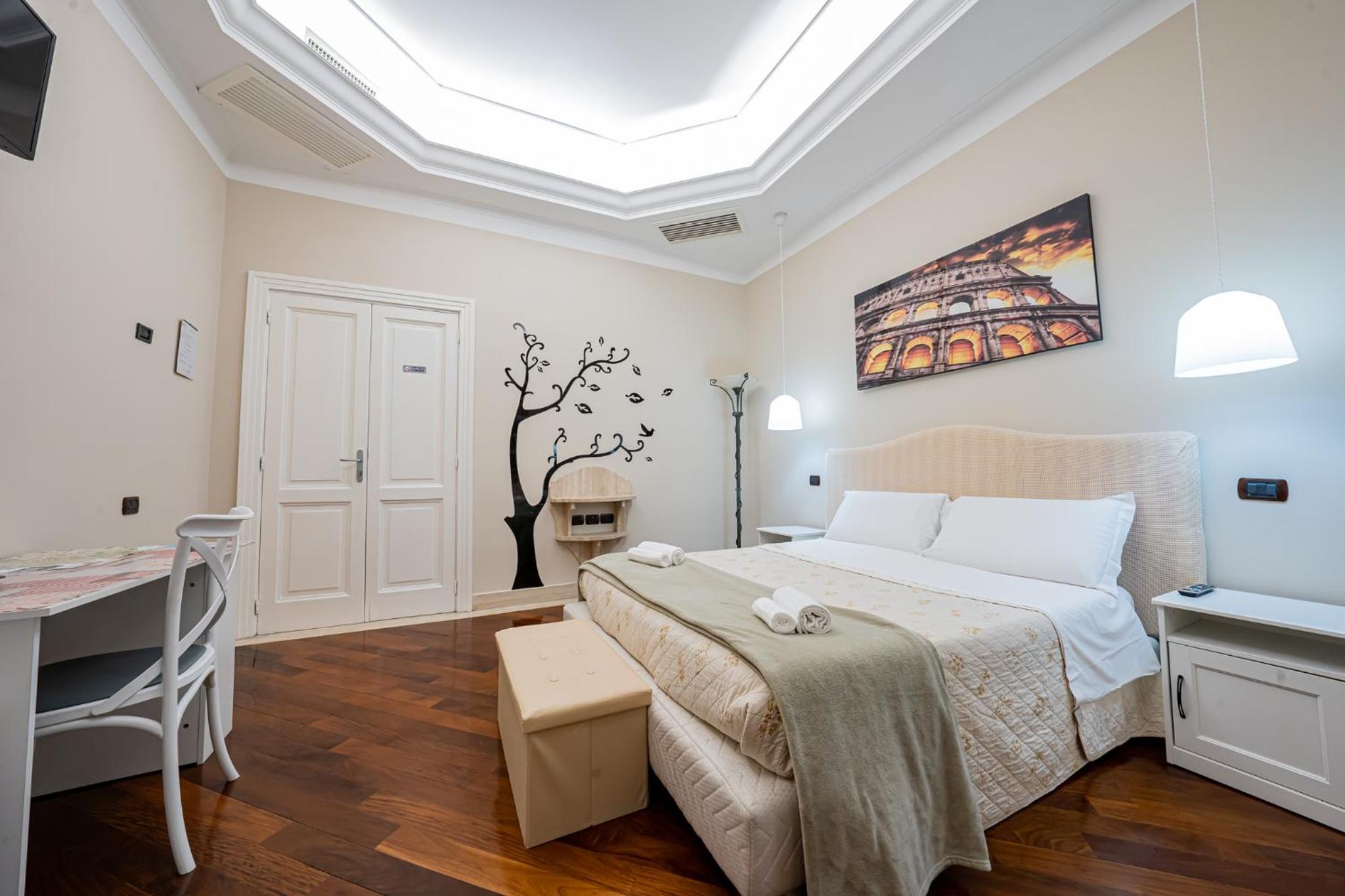 Double Room with Private External Bathroom photo 1