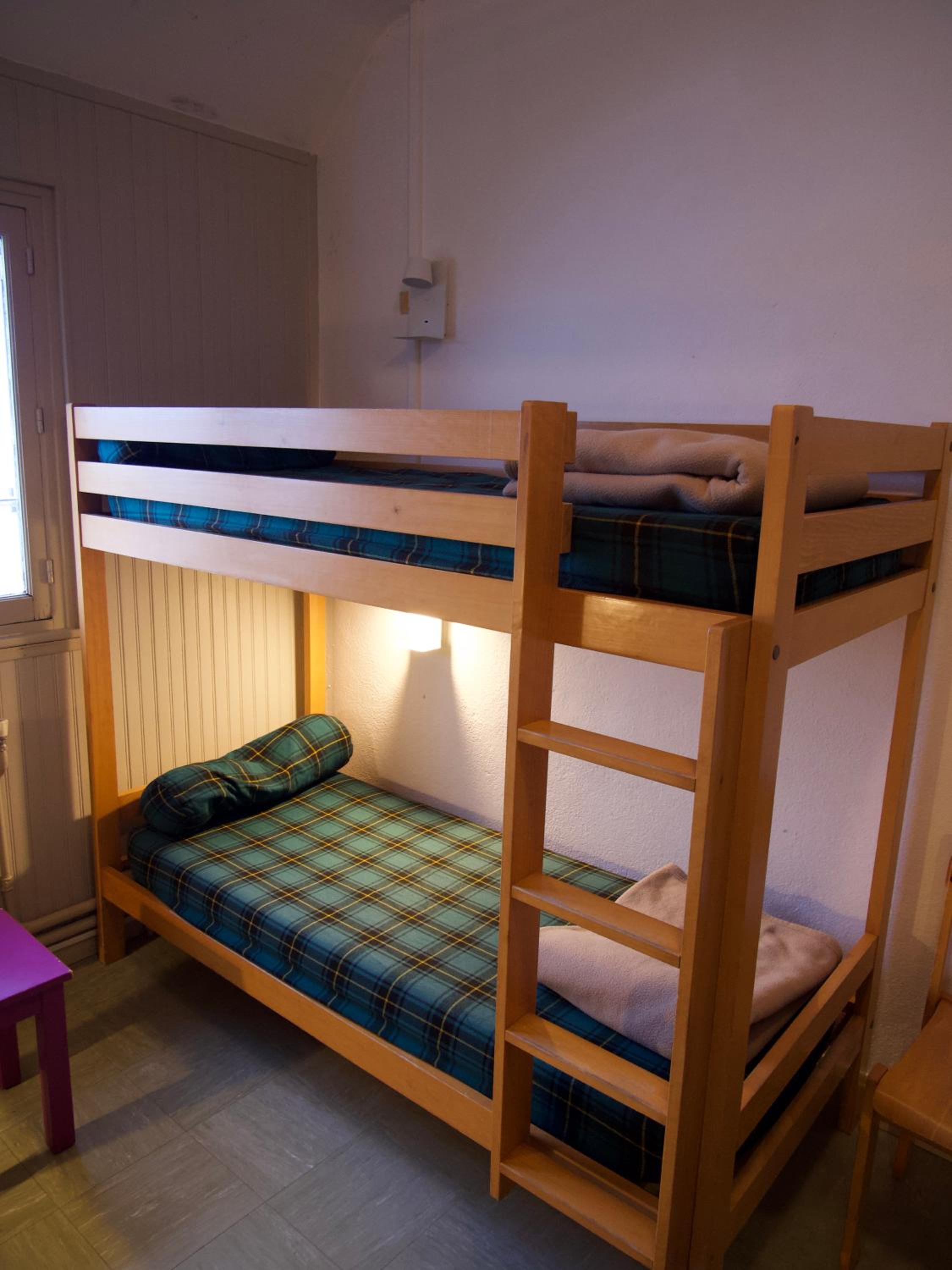 Single Bed in Male Dormitory Room photo 3