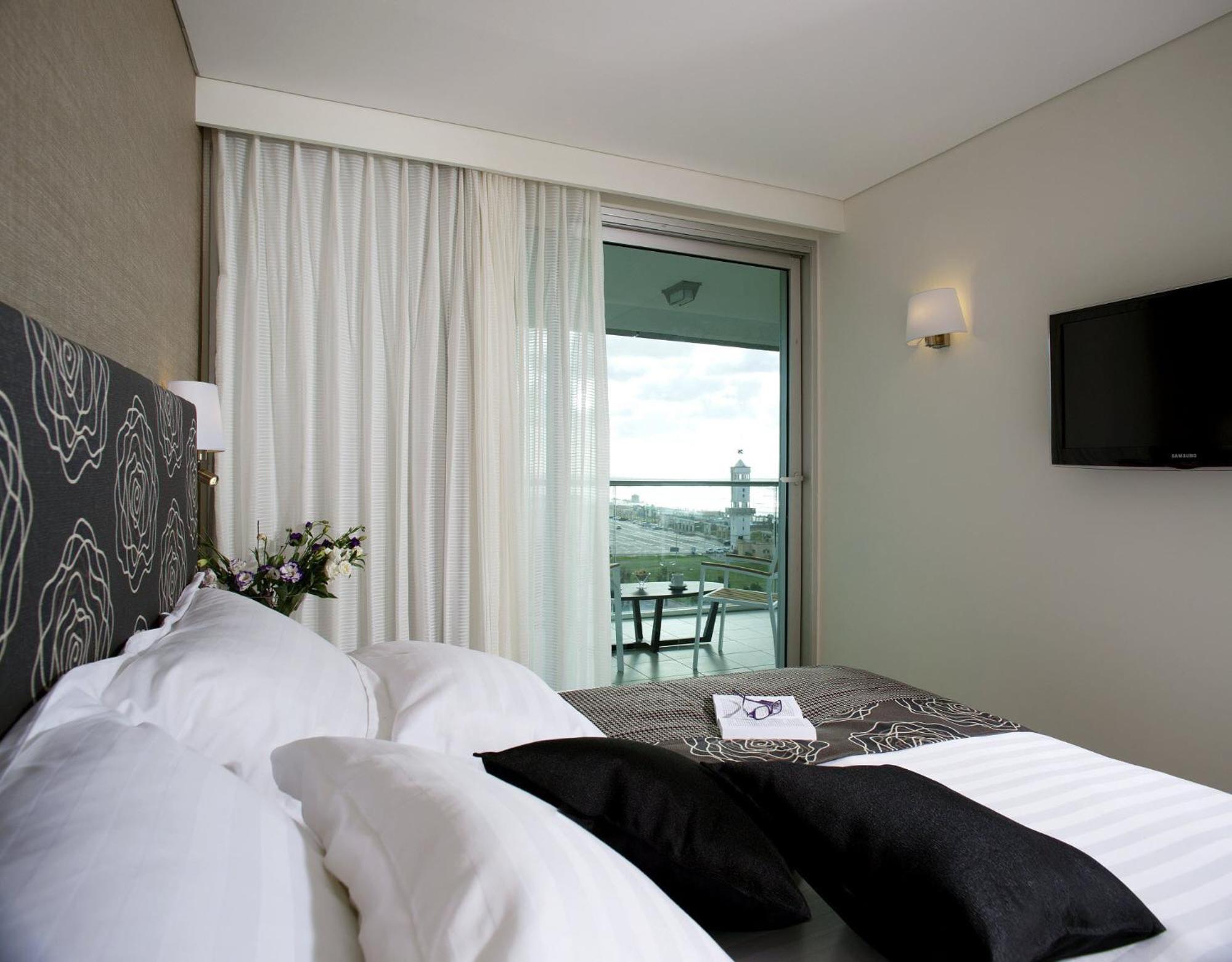 Deluxe Suite - Photo 5