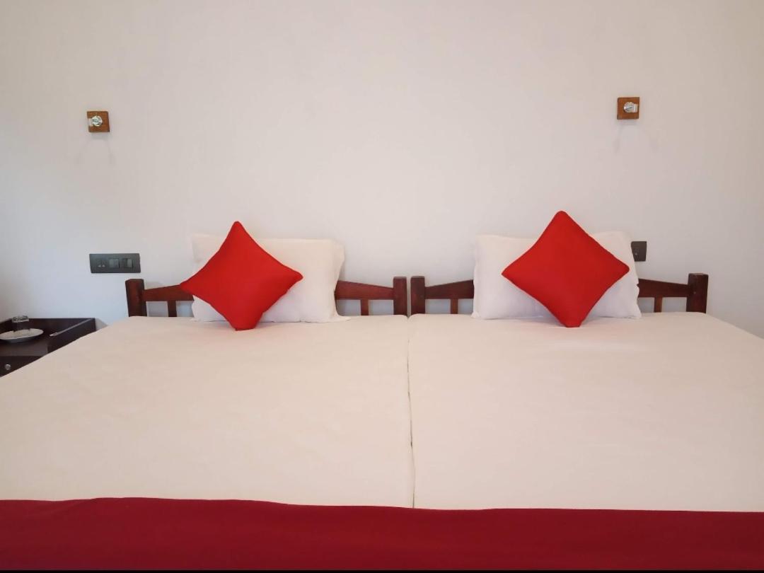 Deluxe Double Room with Balcony photo 3