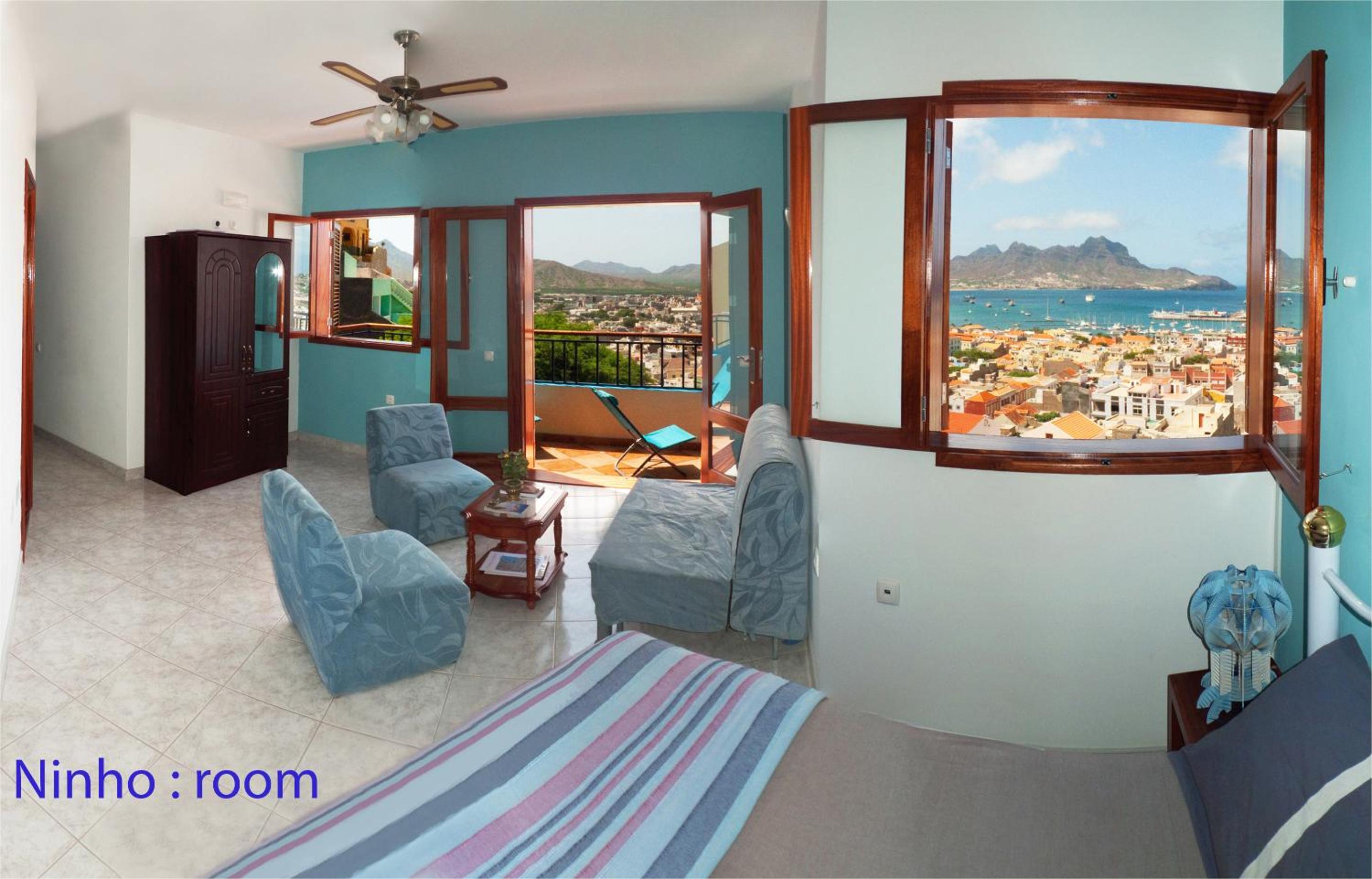 Superior Triple Room with Sea View photo 3