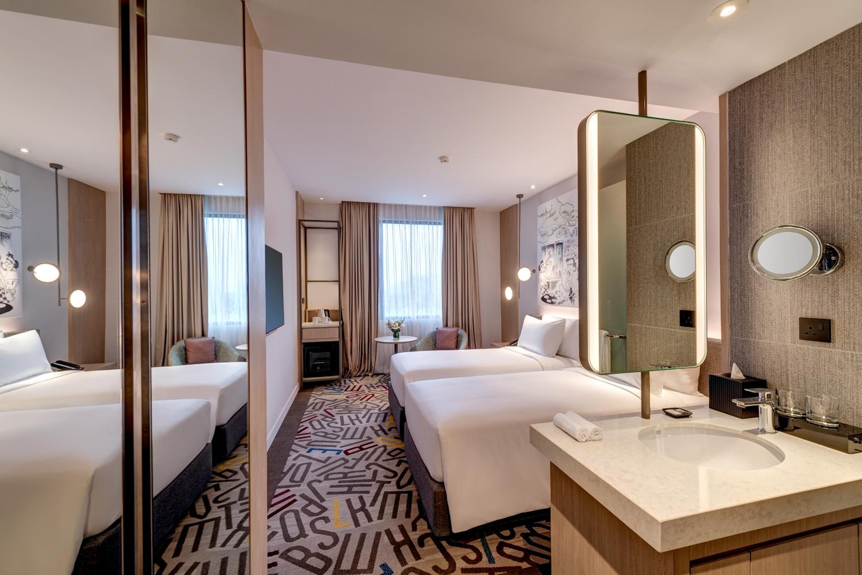 Deluxe Twin Room photo 1