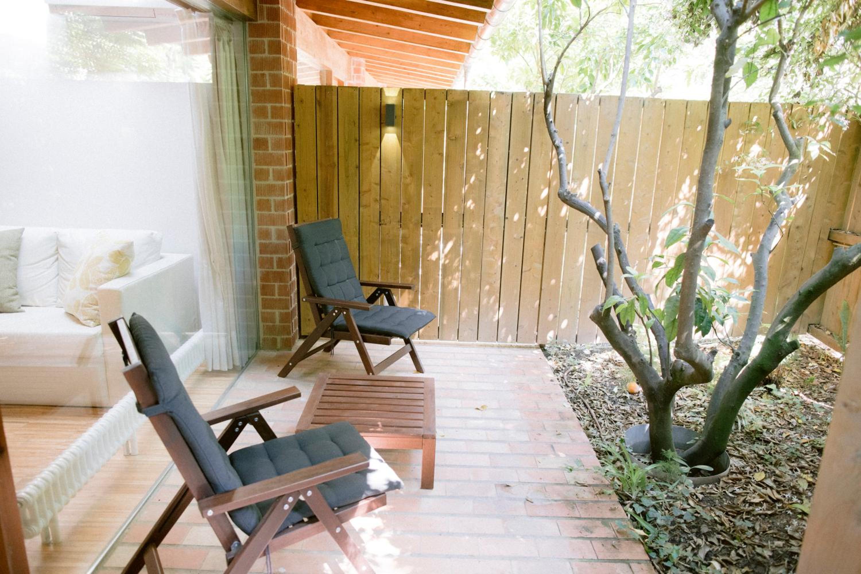 Double or Twin Room with Terrace - Photo 6