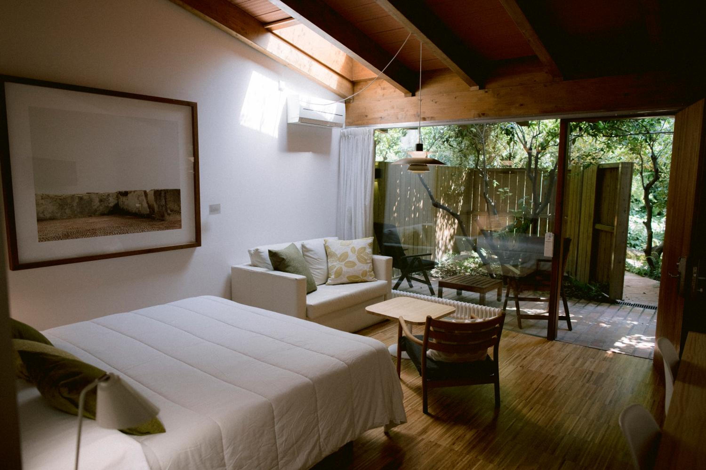 Double or Twin Room with Terrace - Photo 7