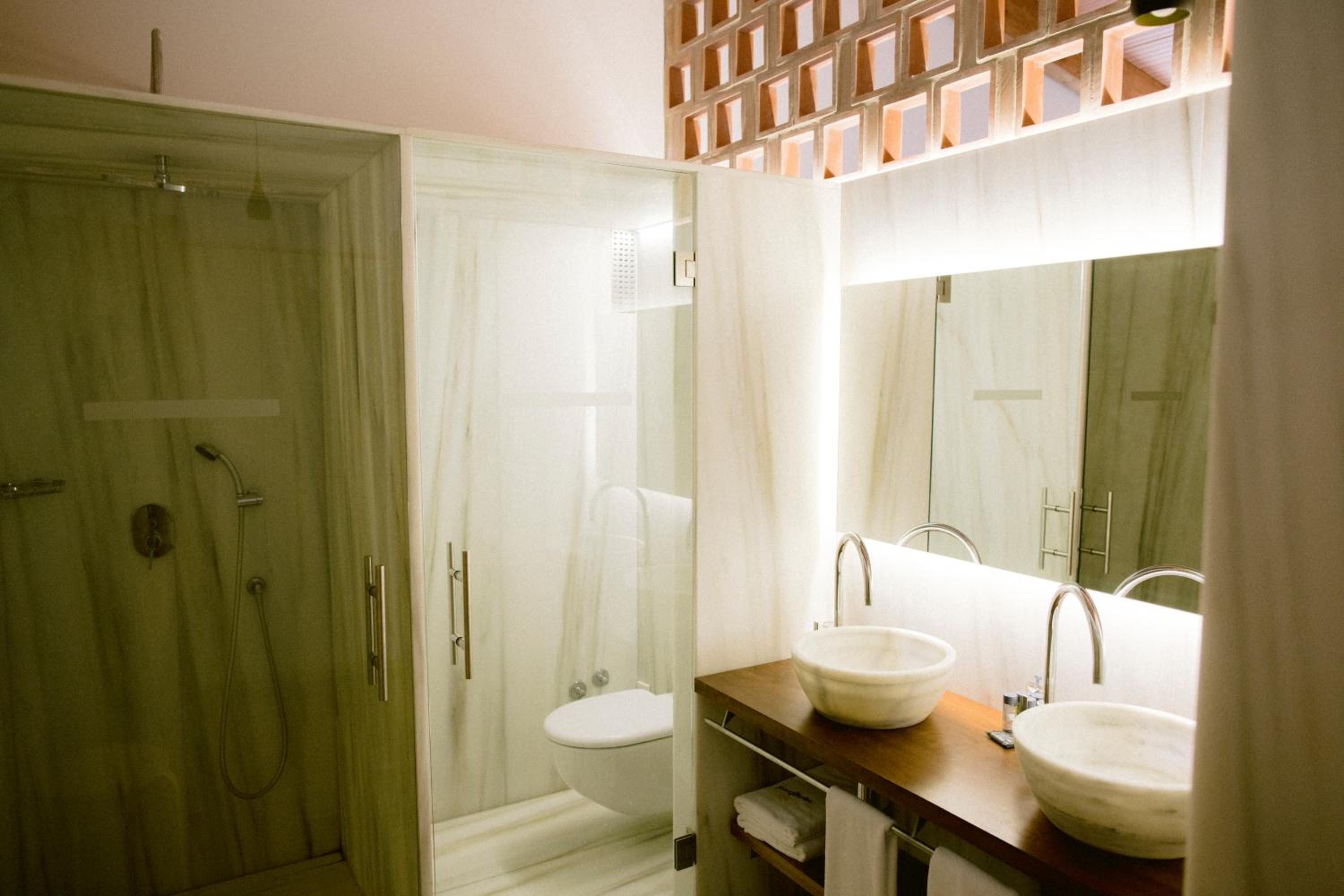 Double or Twin Room with Terrace - Photo 3