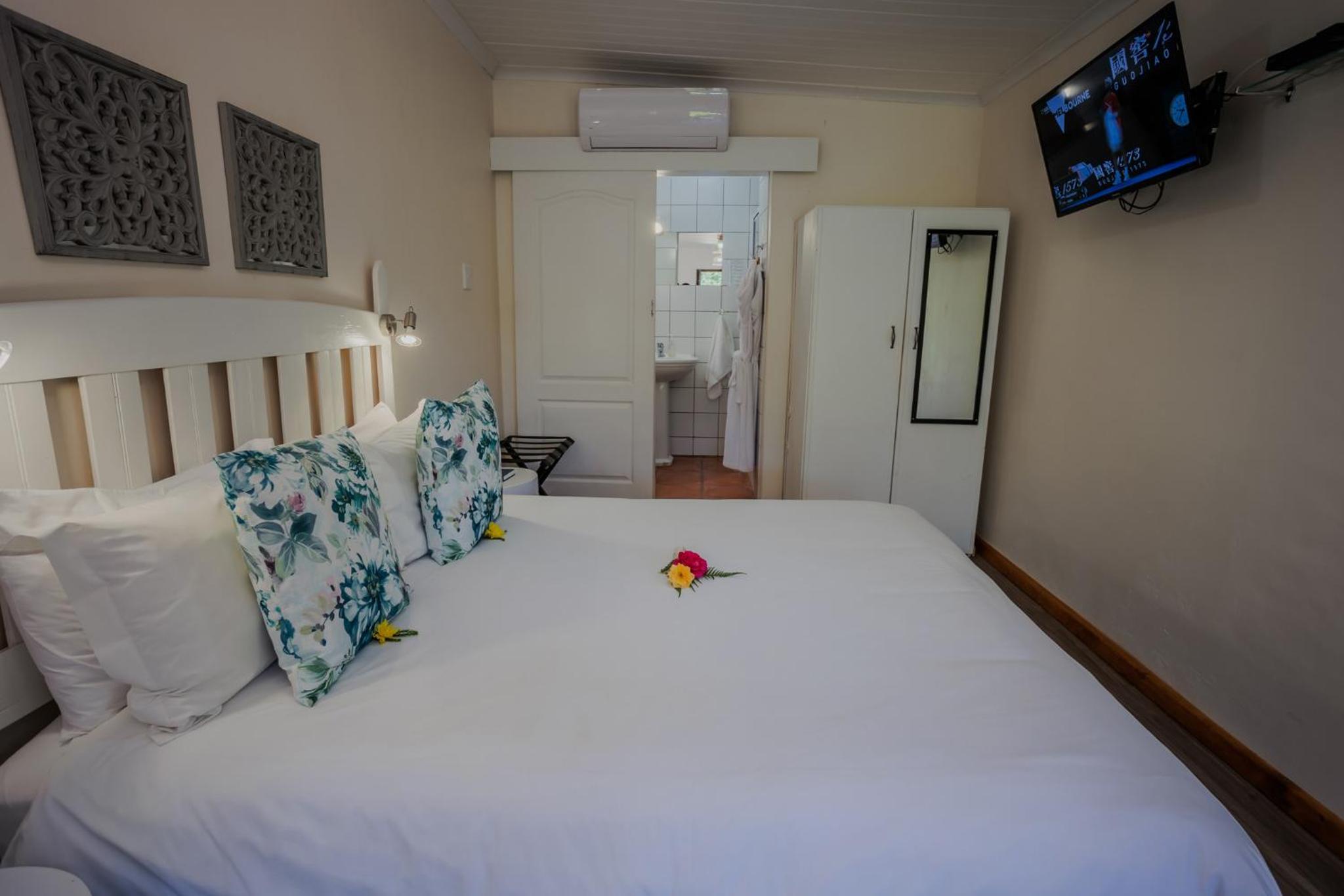 Standard Double Room - Photo 2