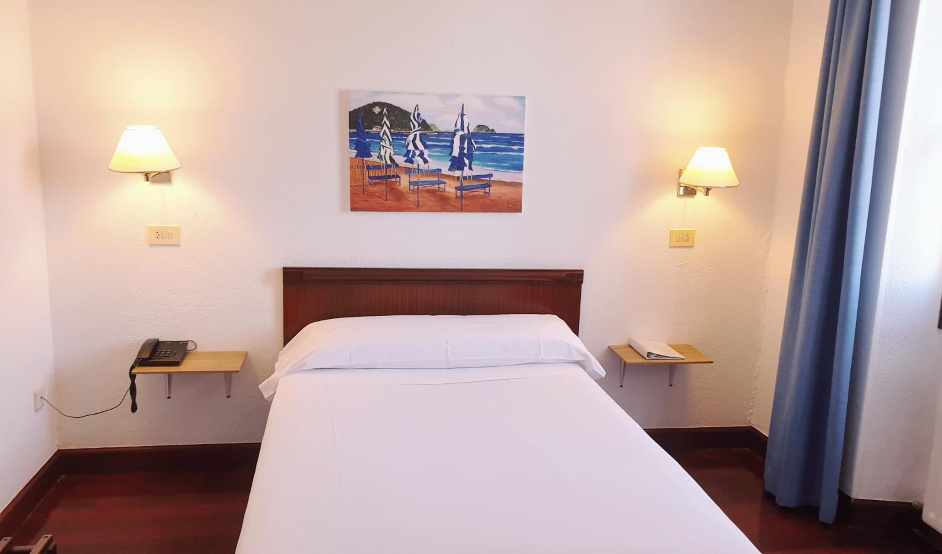 Single Room photo 3