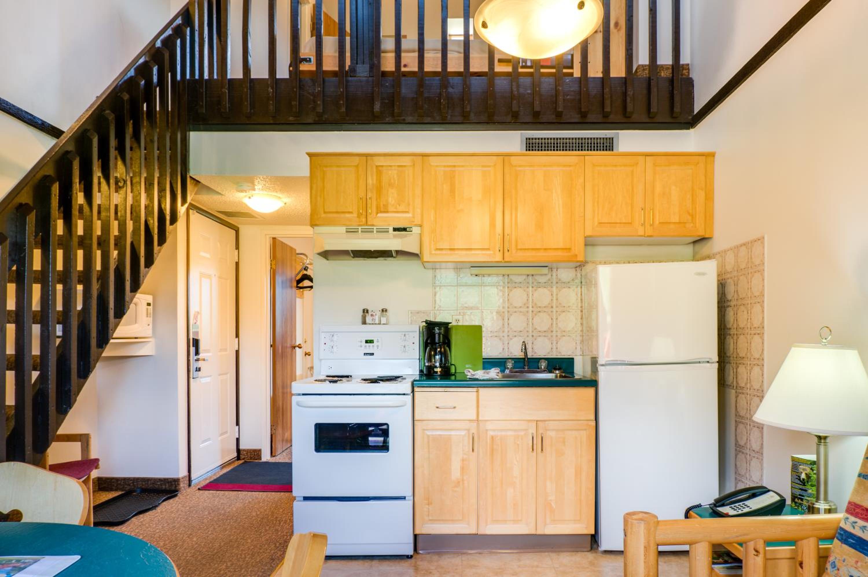 Loft Suite Queen, Two Doubles photo 2