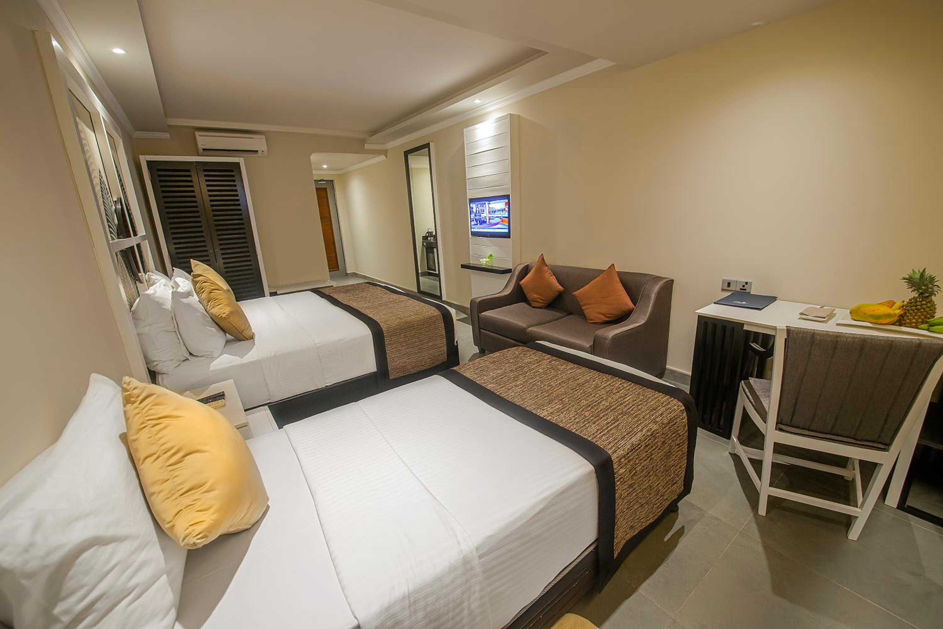 Deluxe Room with Sea View photo 3