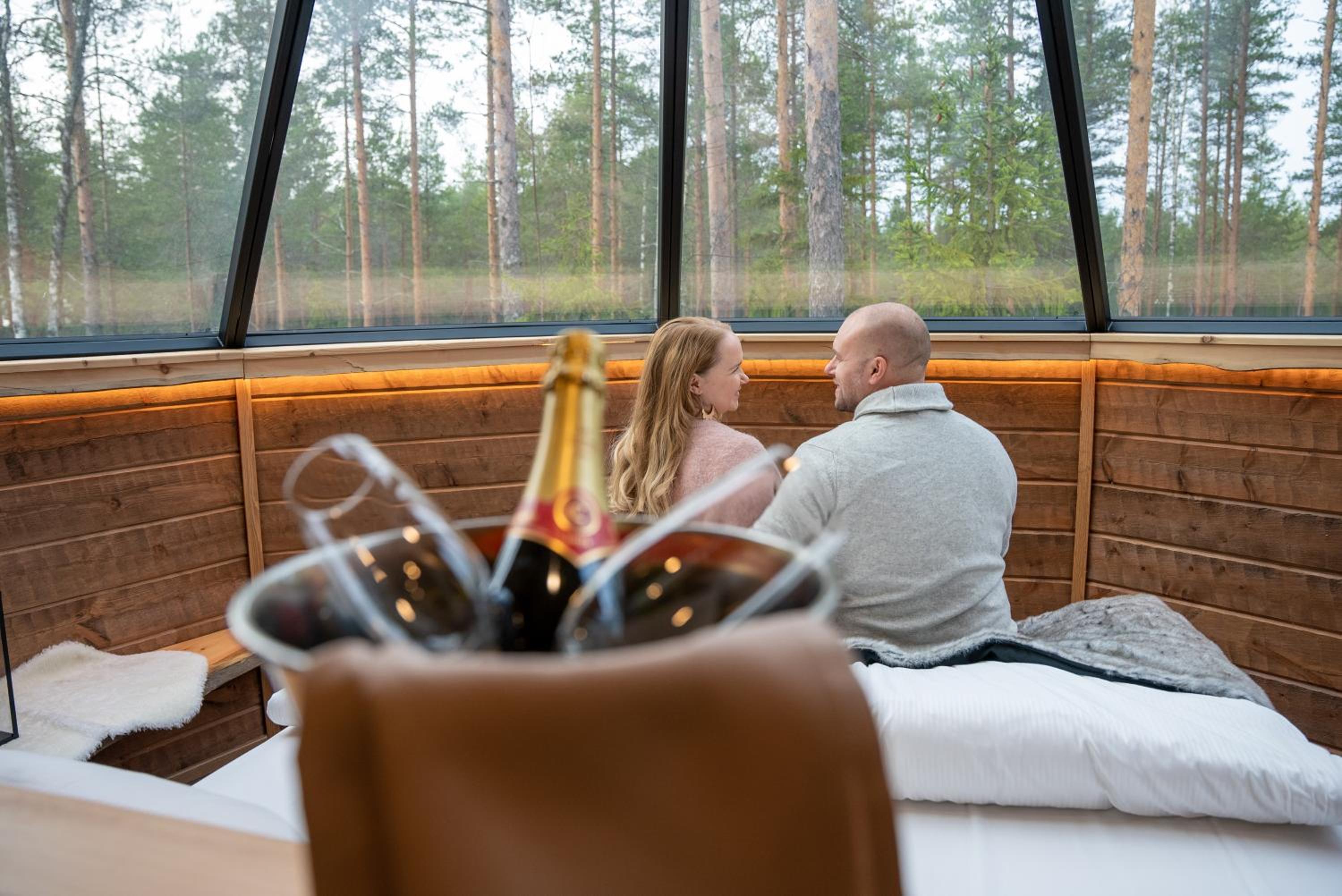 Suite with Outdoor Jacuzzi - Photo 8