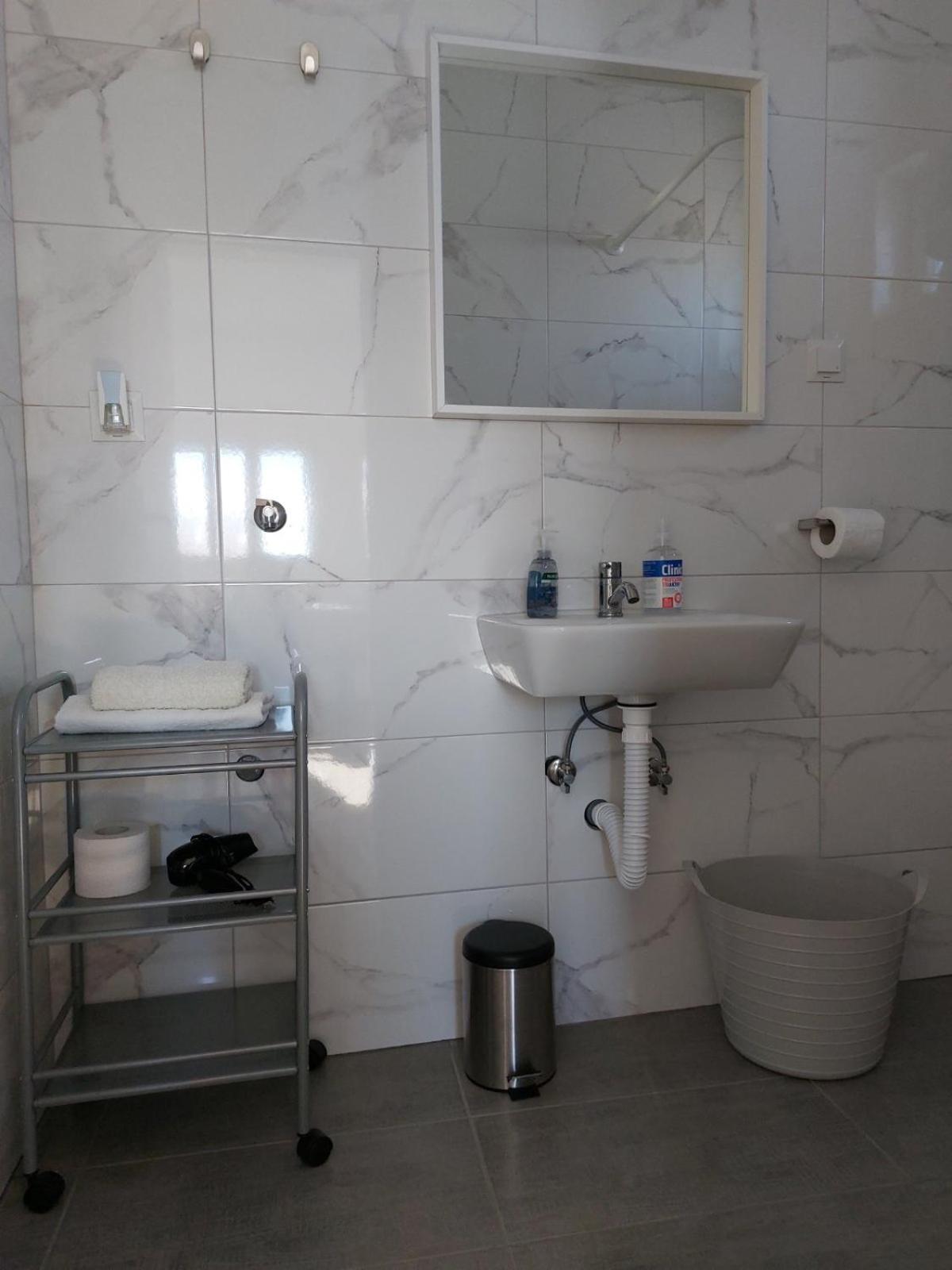 One-Bedroom Apartment - Photo 8