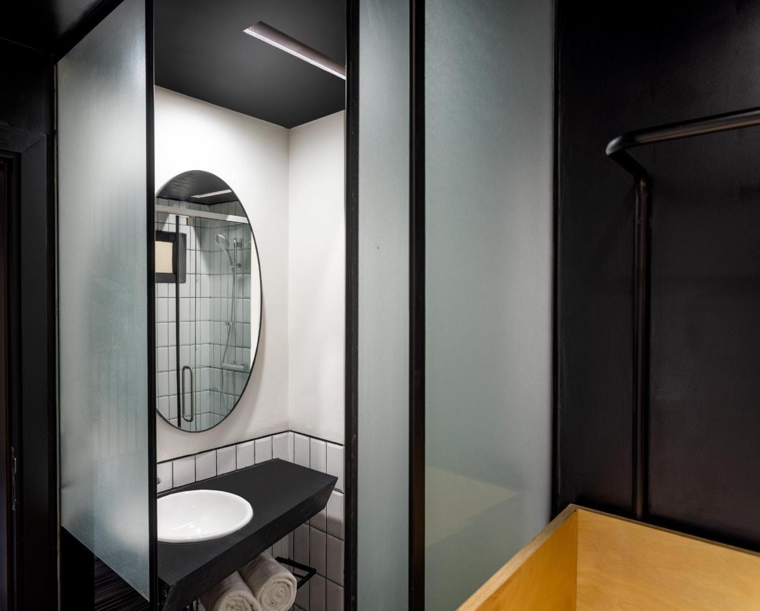 Premium Room - Photo 5