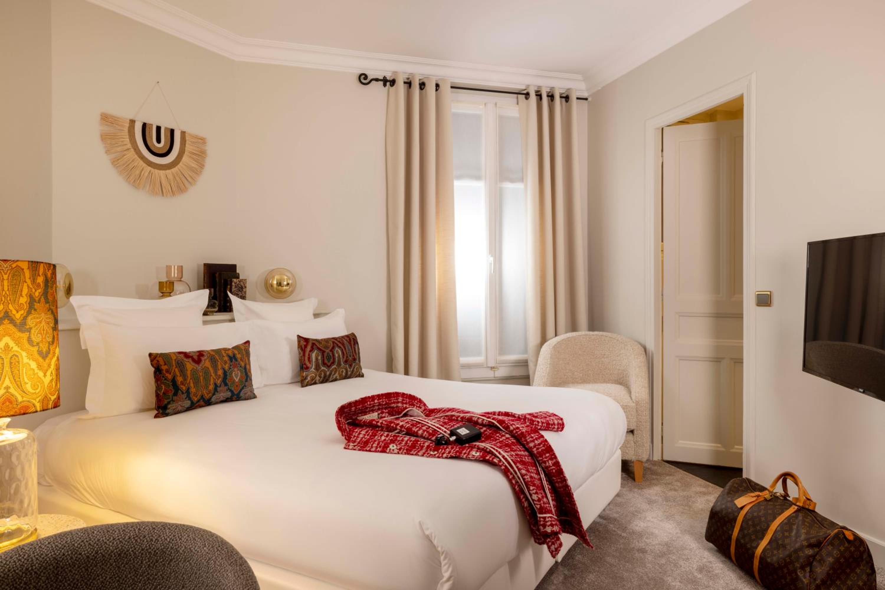 Superior Double or Twin Room photo 2
