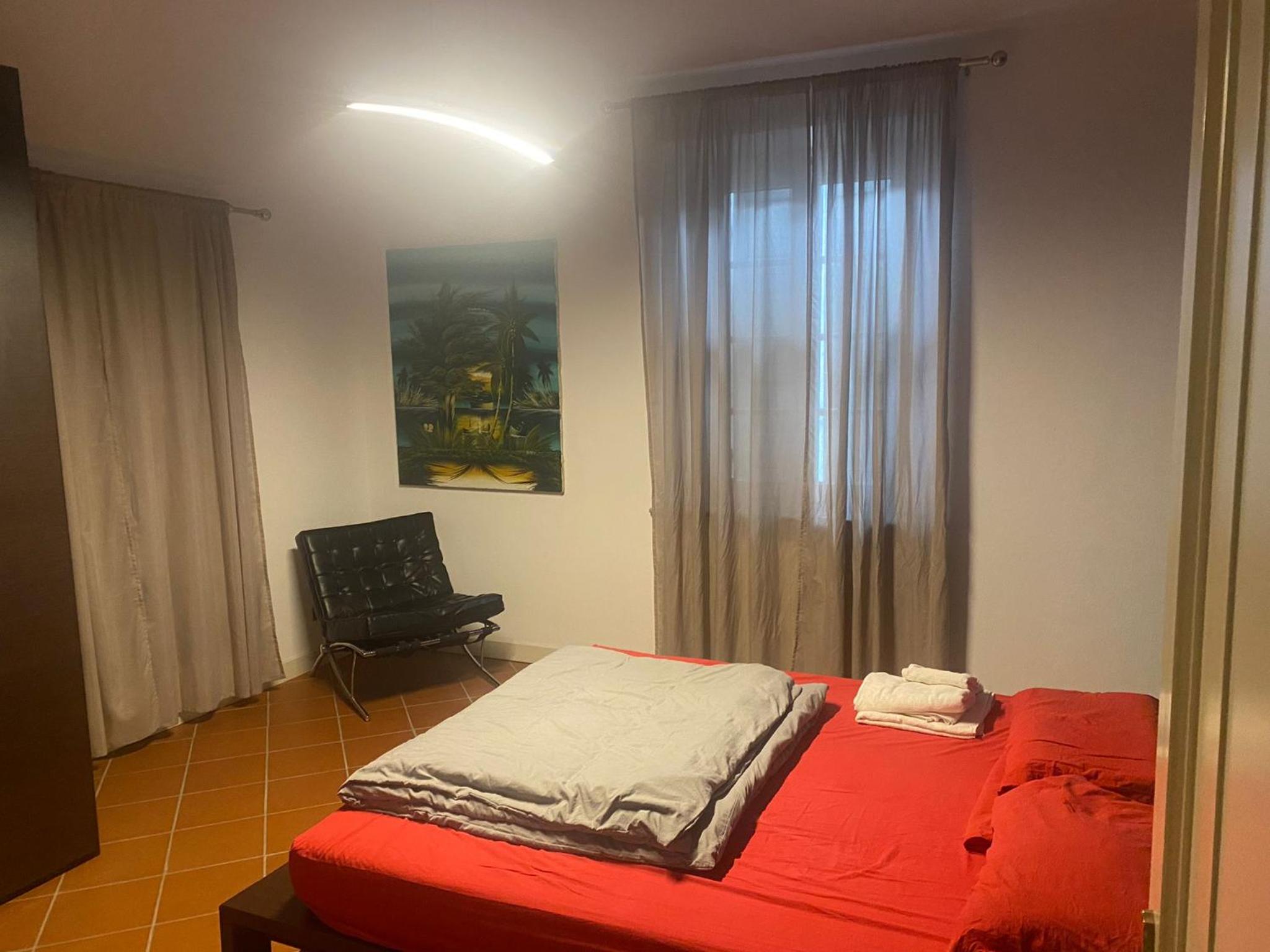 One-Bedroom Apartment photo 3