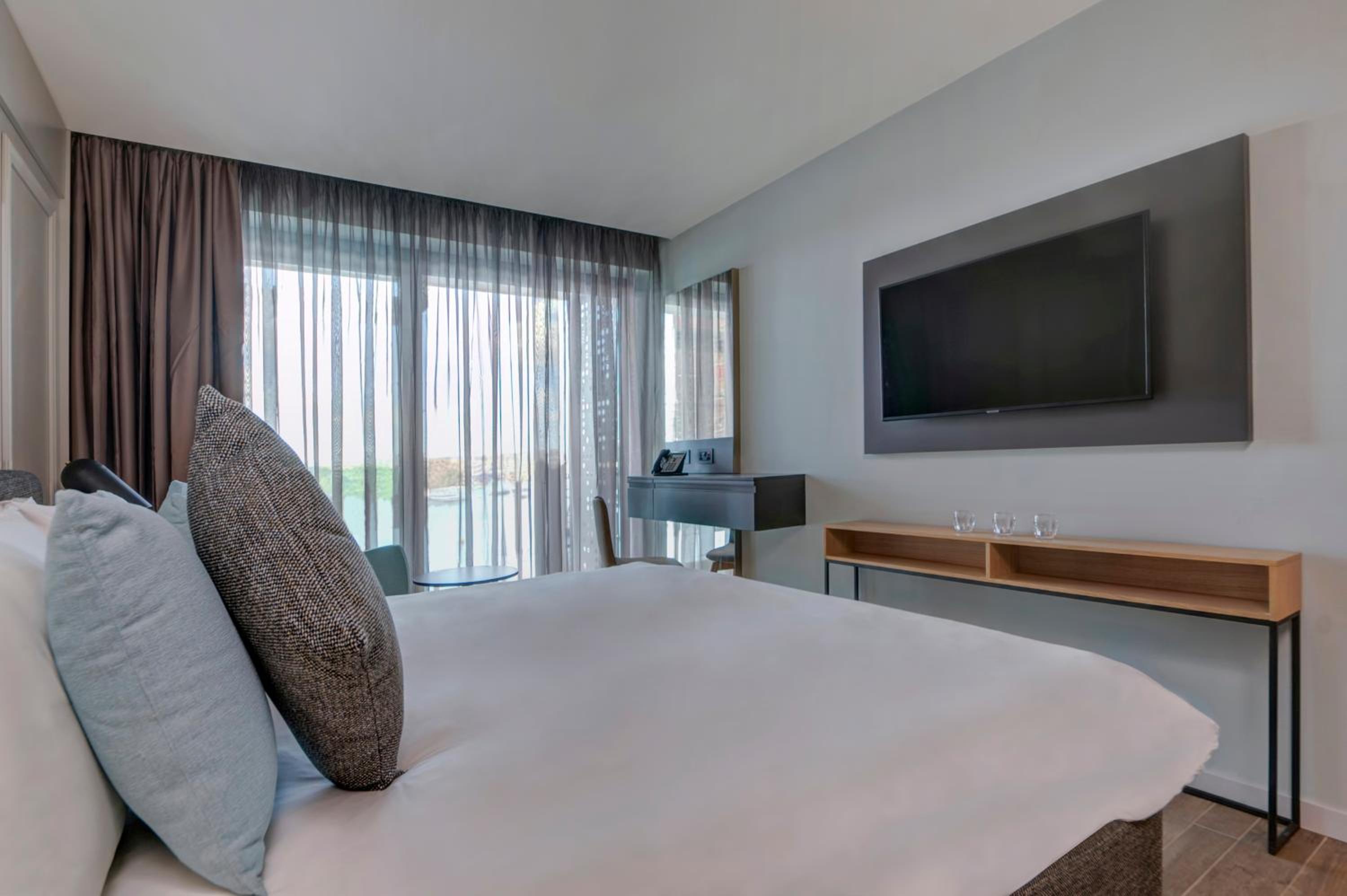 Superior Double or Twin Room with Sea View - Photo 1