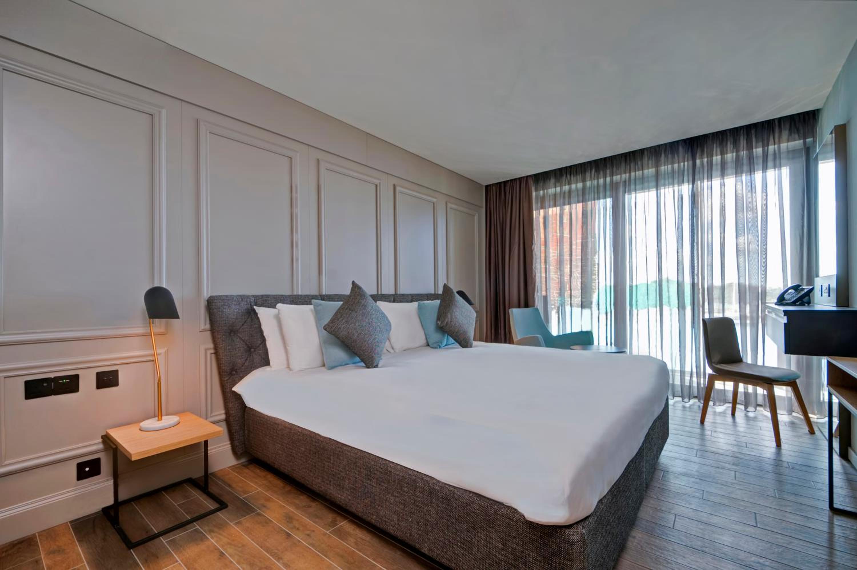 Superior Suite with Sea View - Photo 1