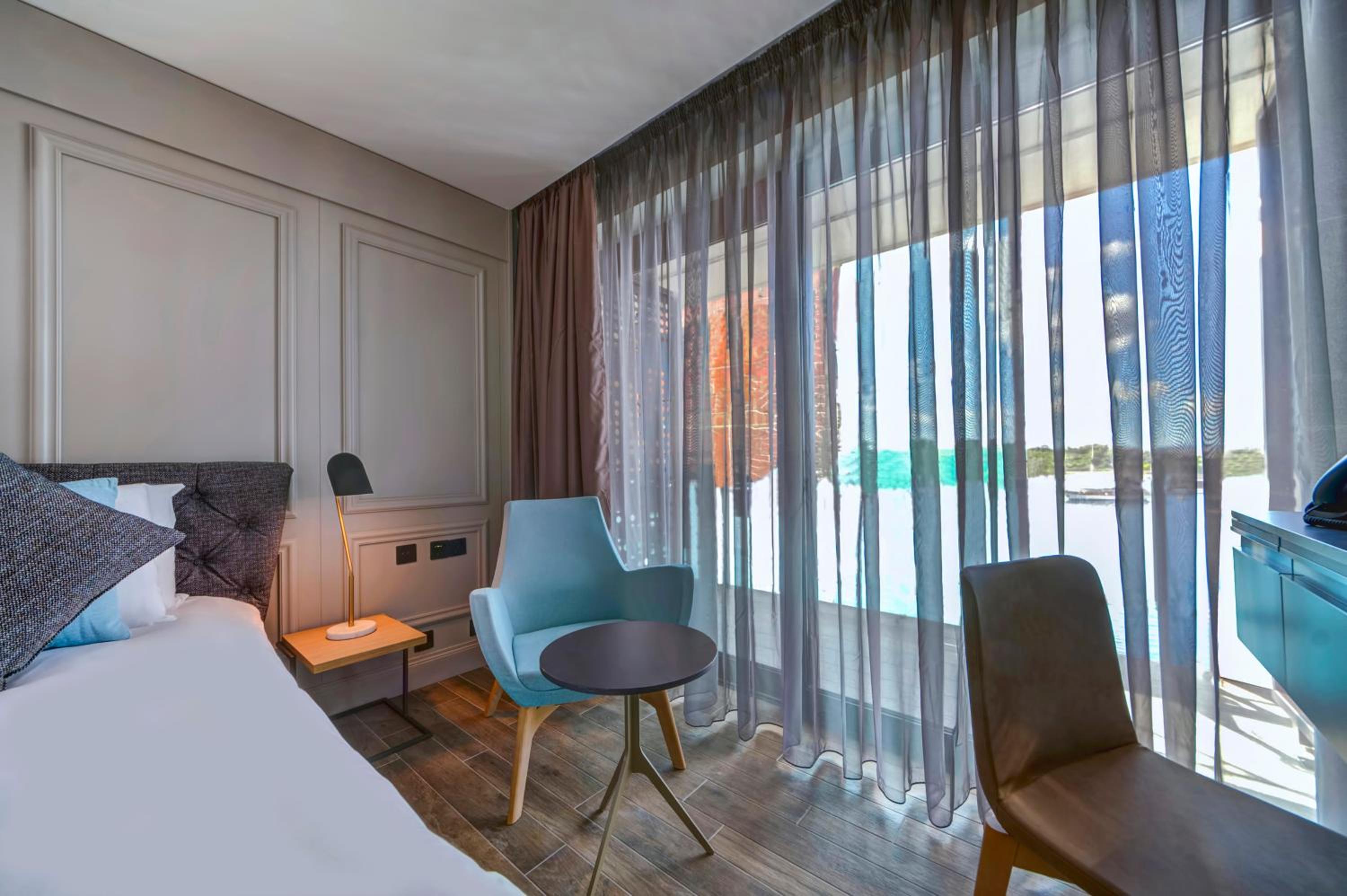 Superior Double or Twin Room with Sea View - Photo 2