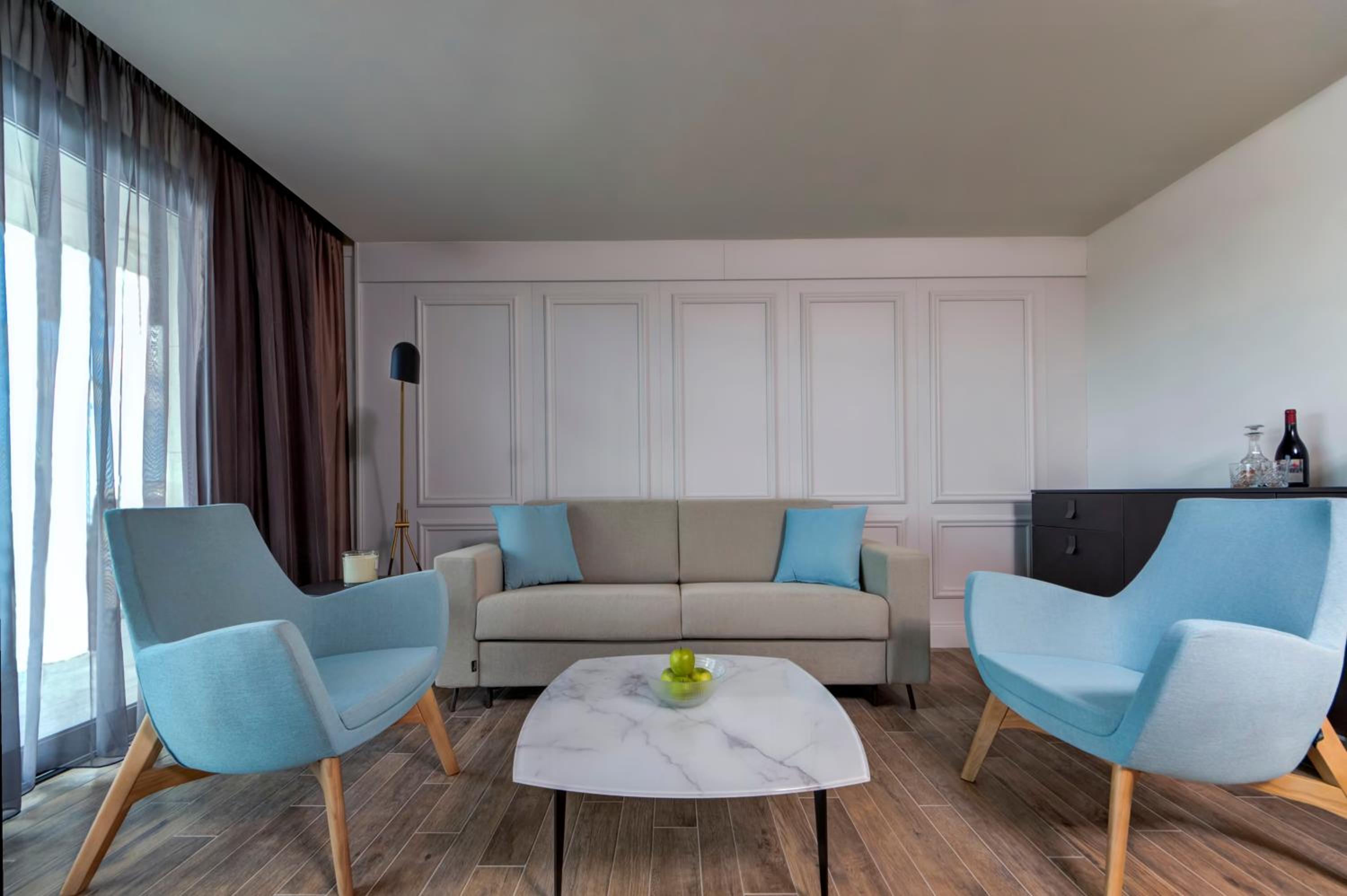 Superior Suite with Sea View - Photo 5