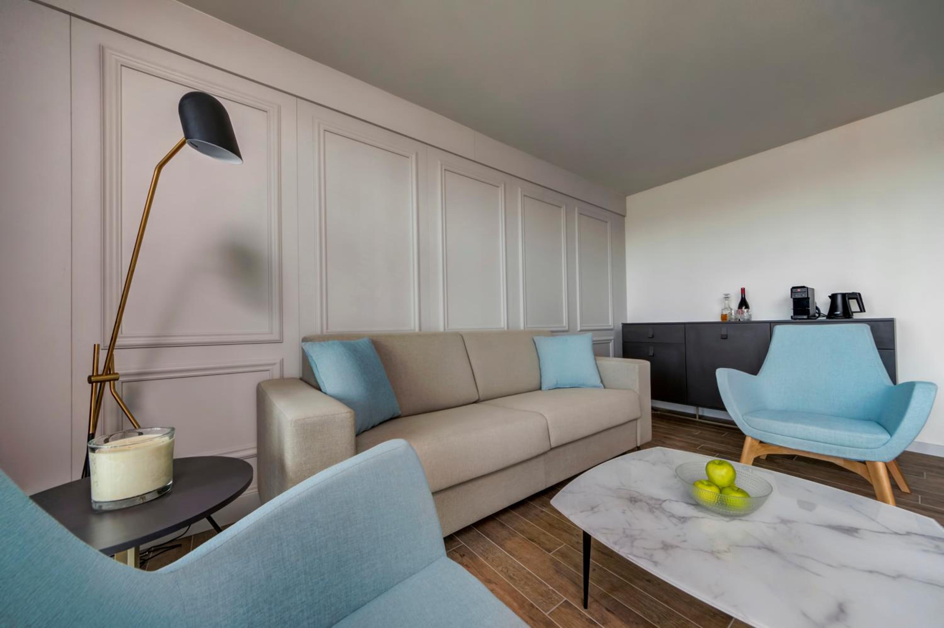 Superior Suite with Sea View - Photo 4