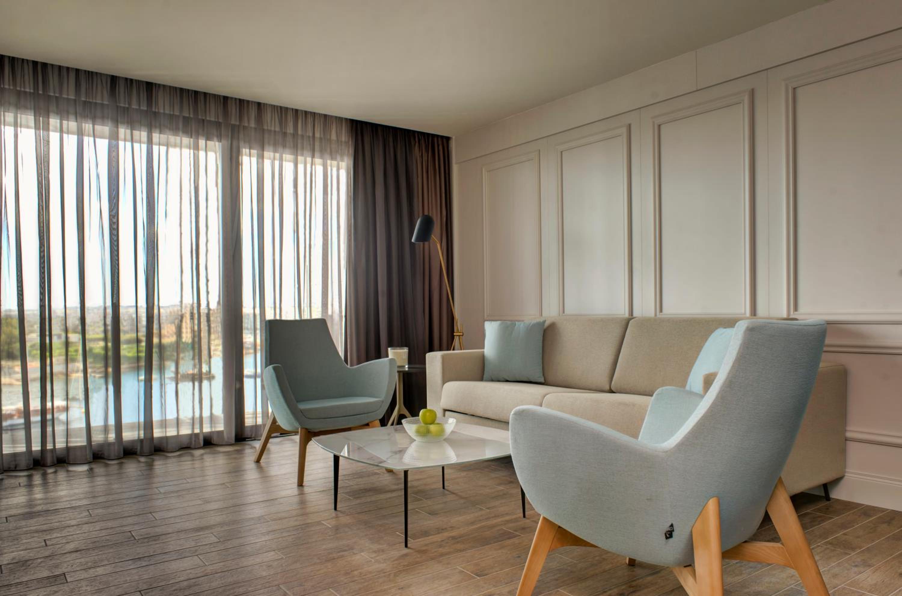 Superior Suite with Sea View - Photo 2