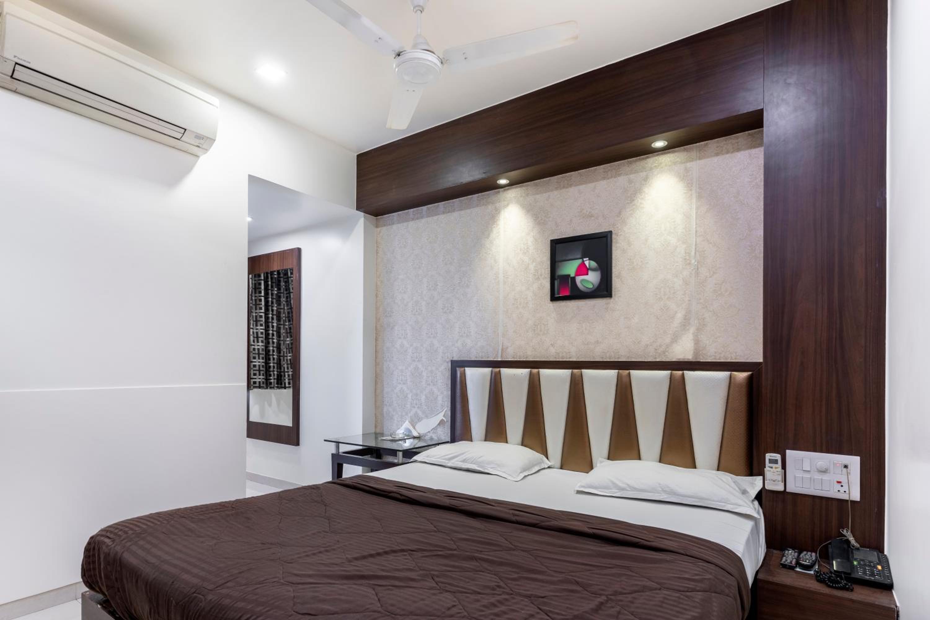 Standard Double or Twin Room photo 3