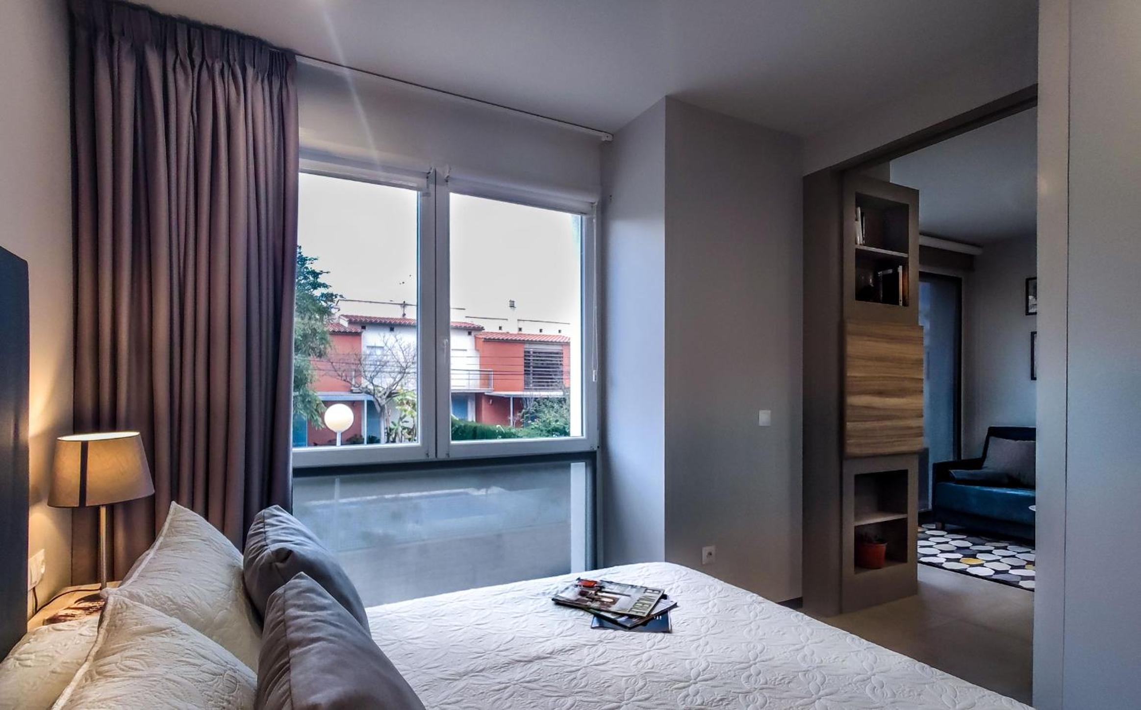 One-Bedroom Apartment photo 2