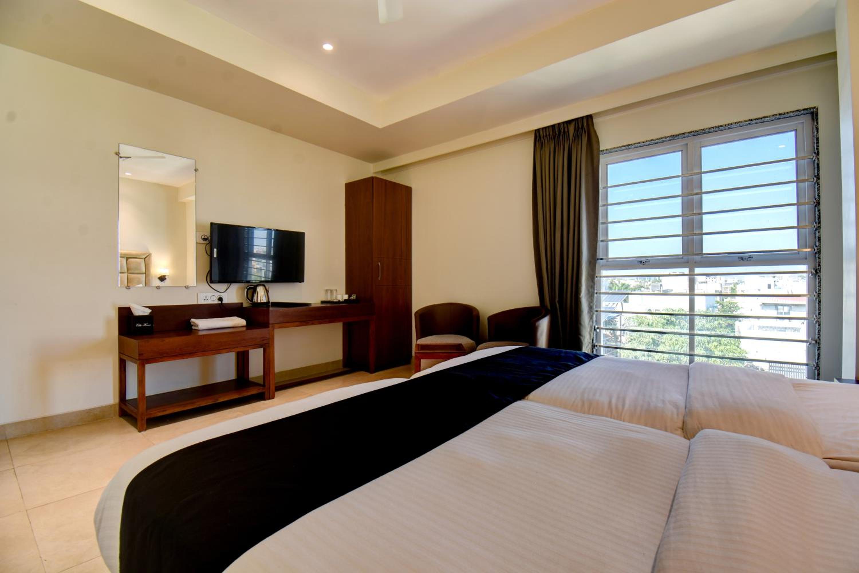 Deluxe Twin Room - Photo 7