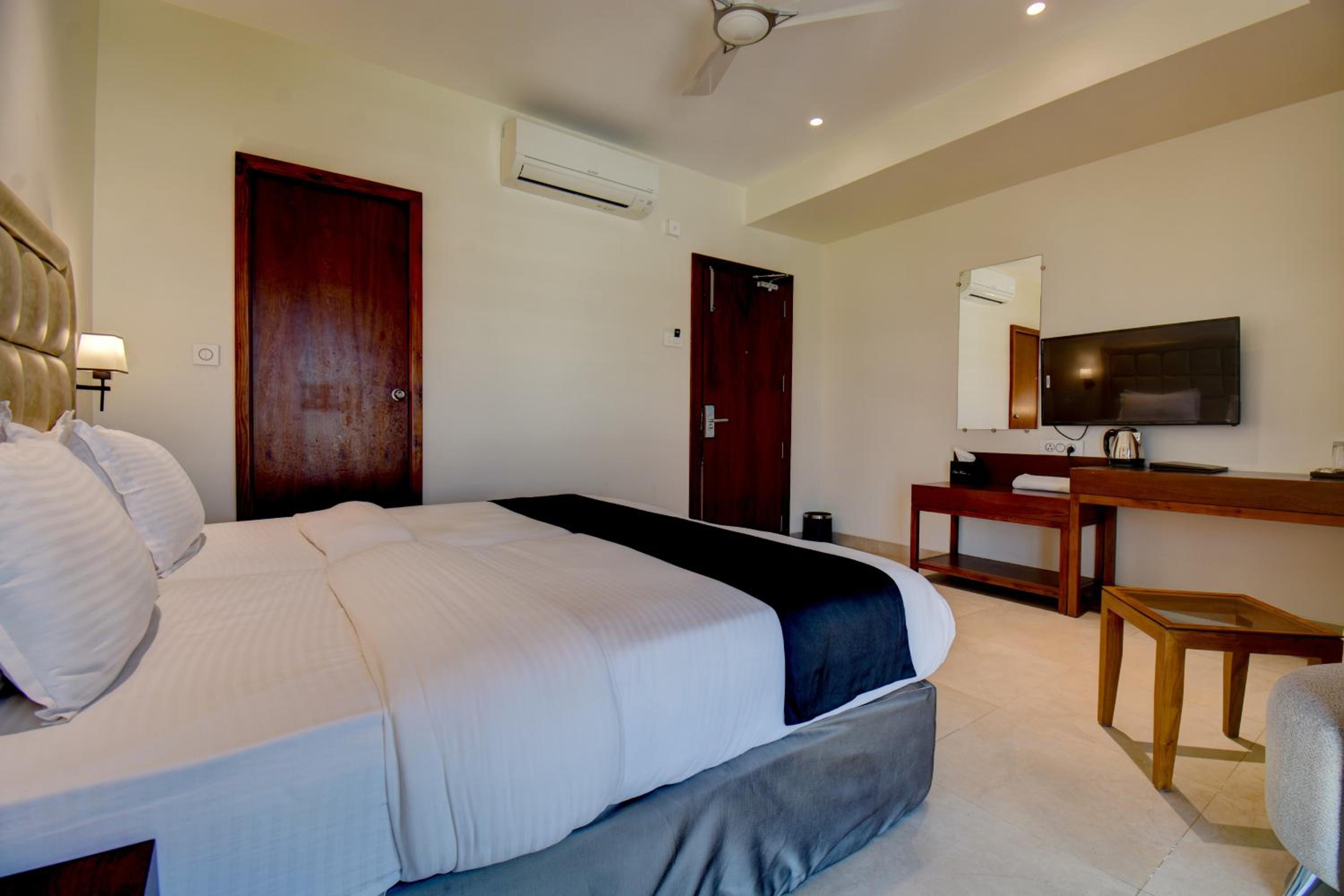 Deluxe Twin Room - Photo 3