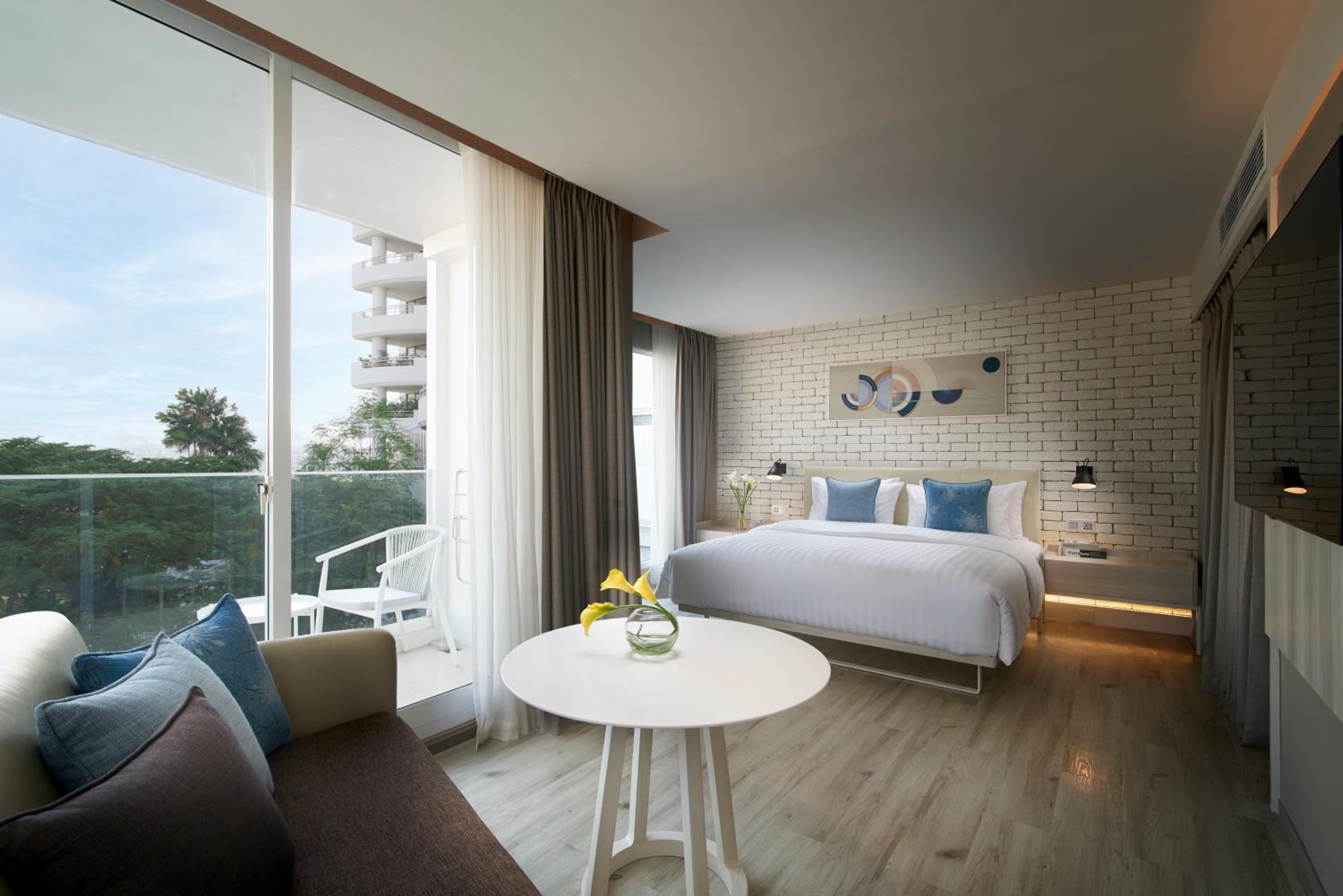 Superior King Room